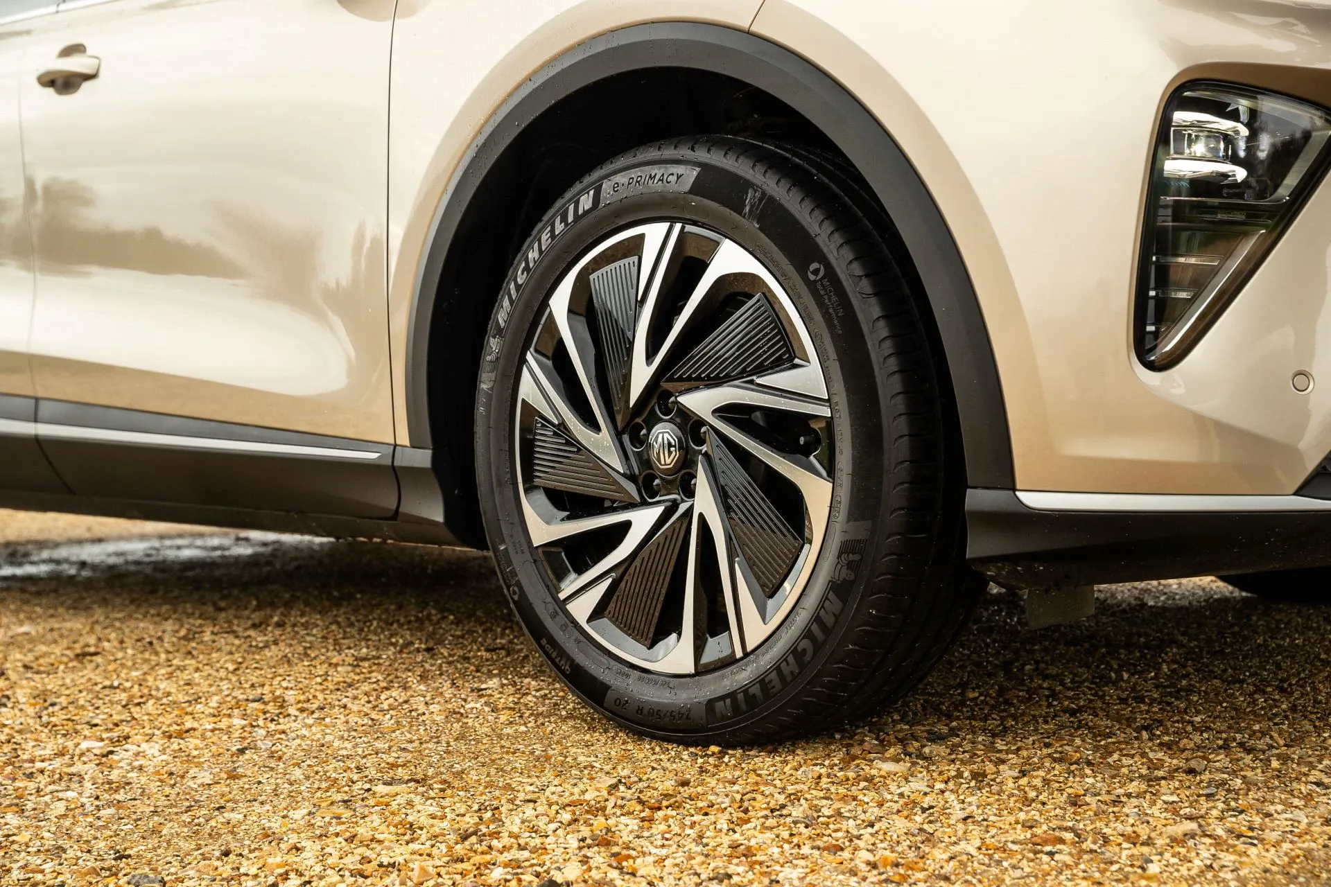 MG MGS6 EV AWD