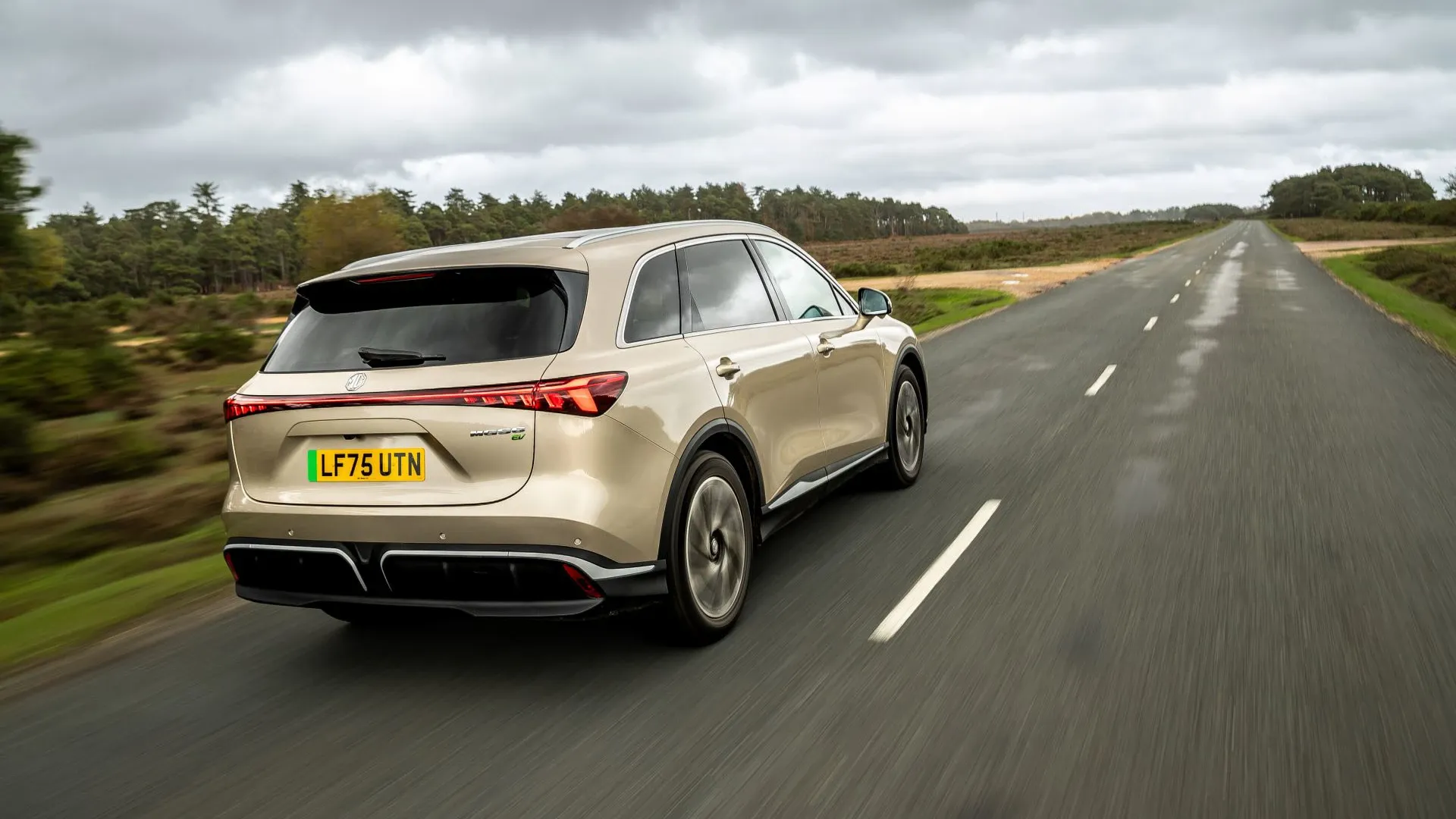 MG MGS6 EV AWD