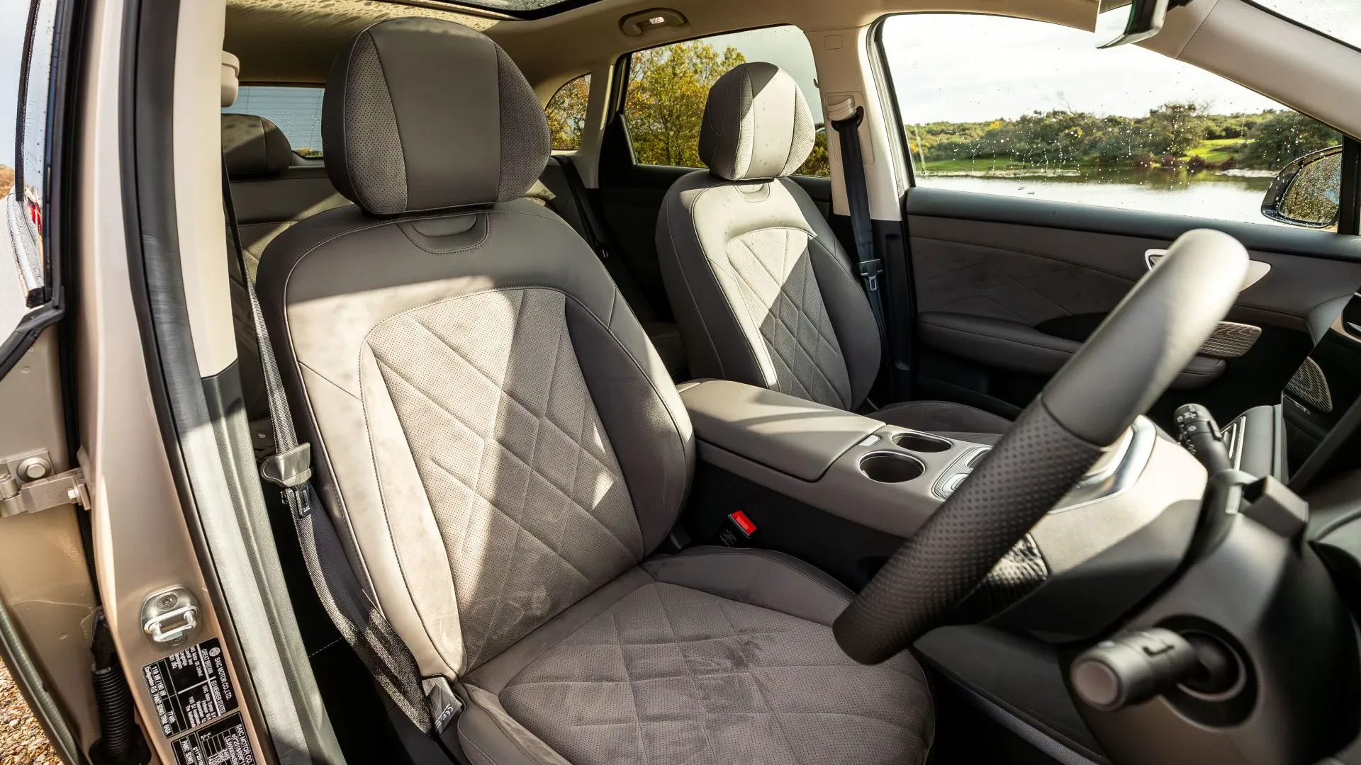 MG MGS6 EV AWD