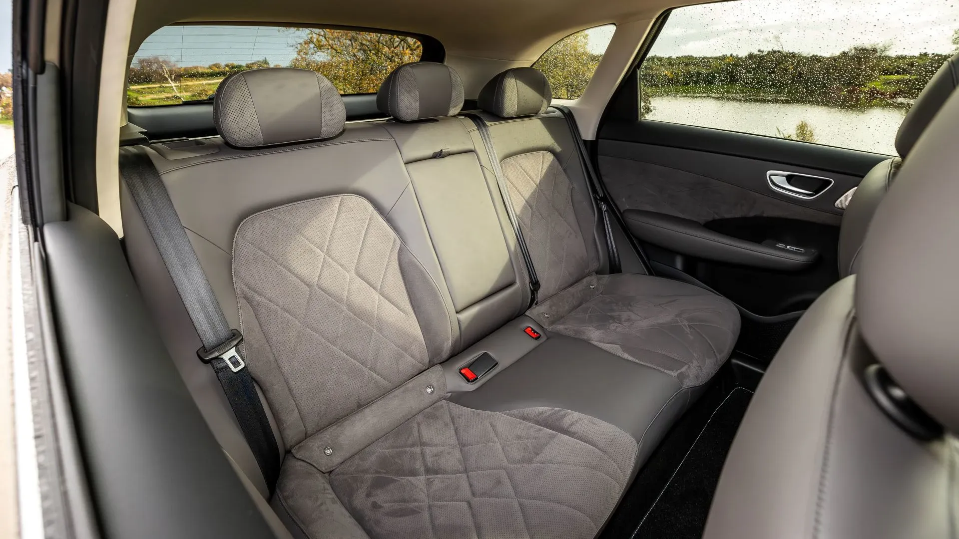 MG MGS6 EV AWD