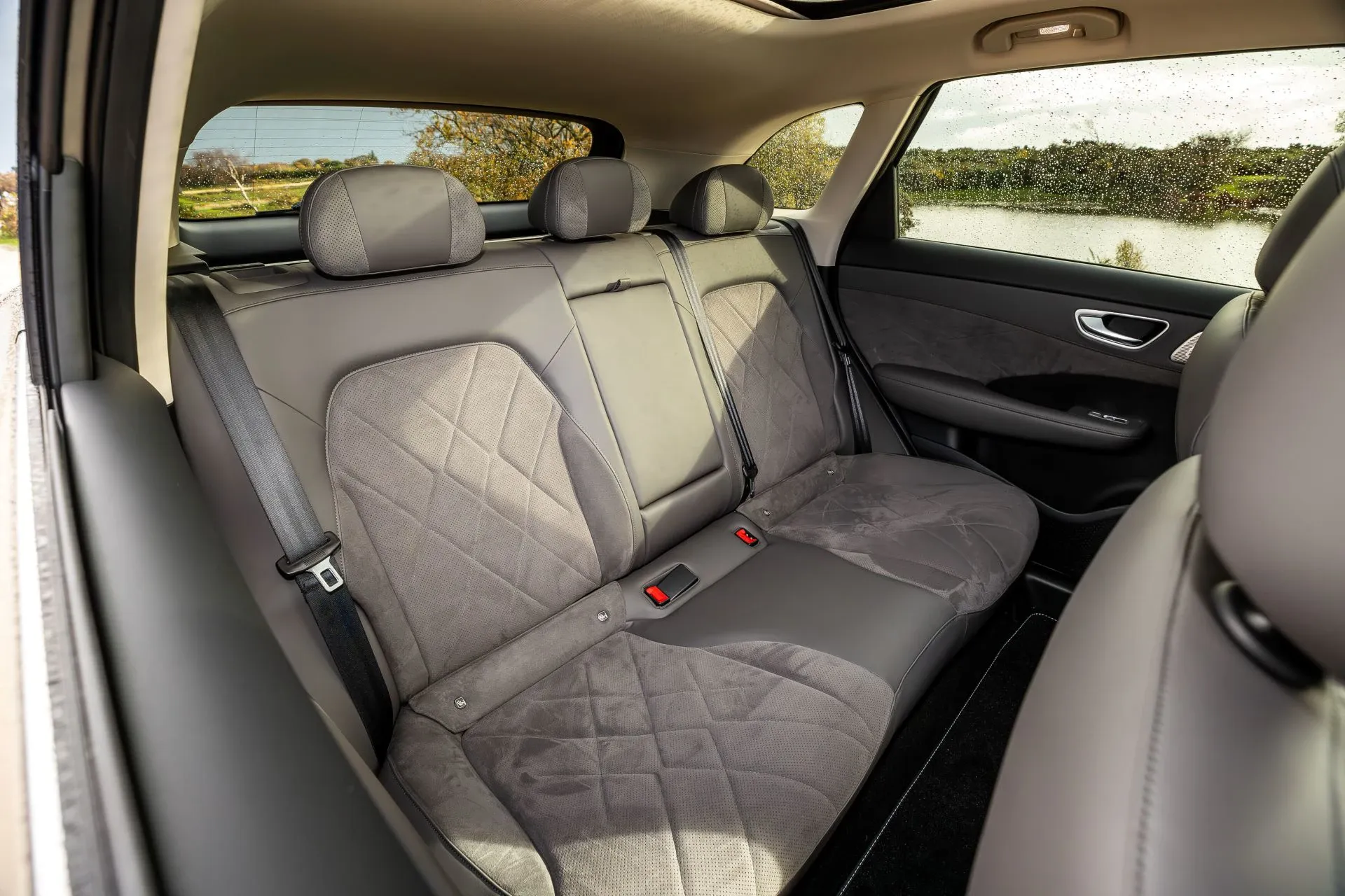 MG MGS6 EV AWD