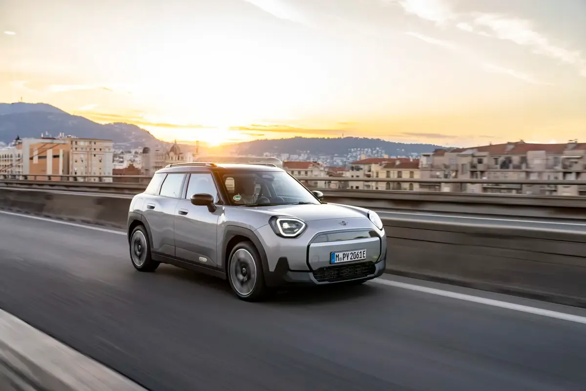 Elettronauti - Mini Aceman E - Blu - Esterno - Vista anteriore a tre quarti