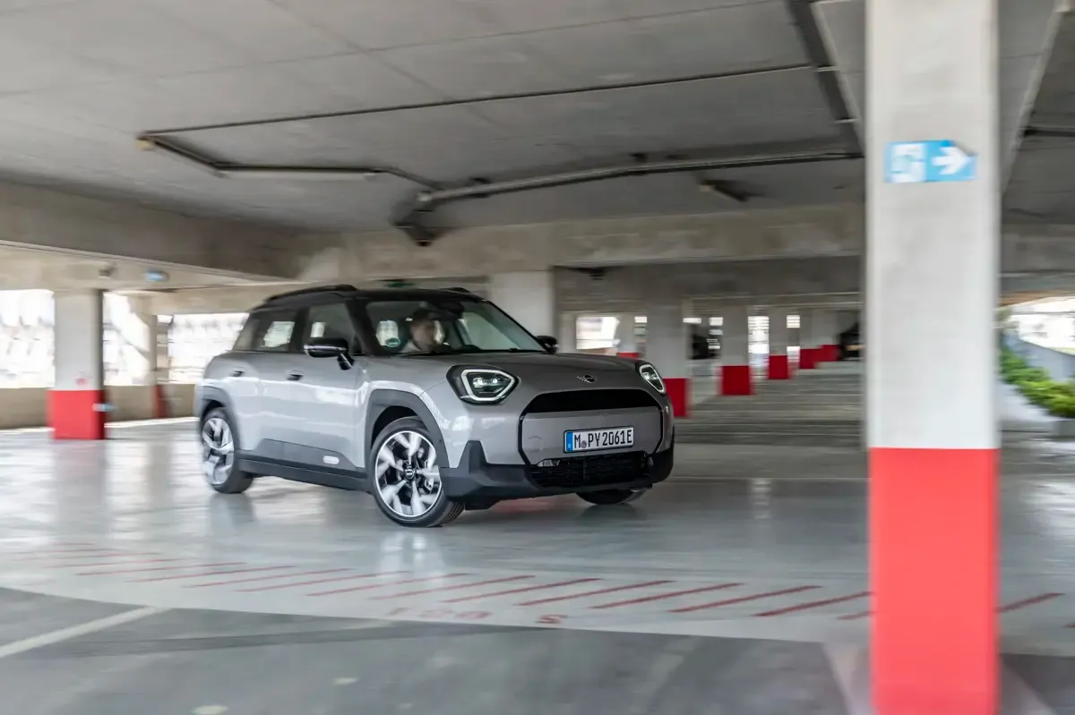 Elettronauti - Mini Aceman E - Blu - Esterno - Vista anteriore a tre quarti