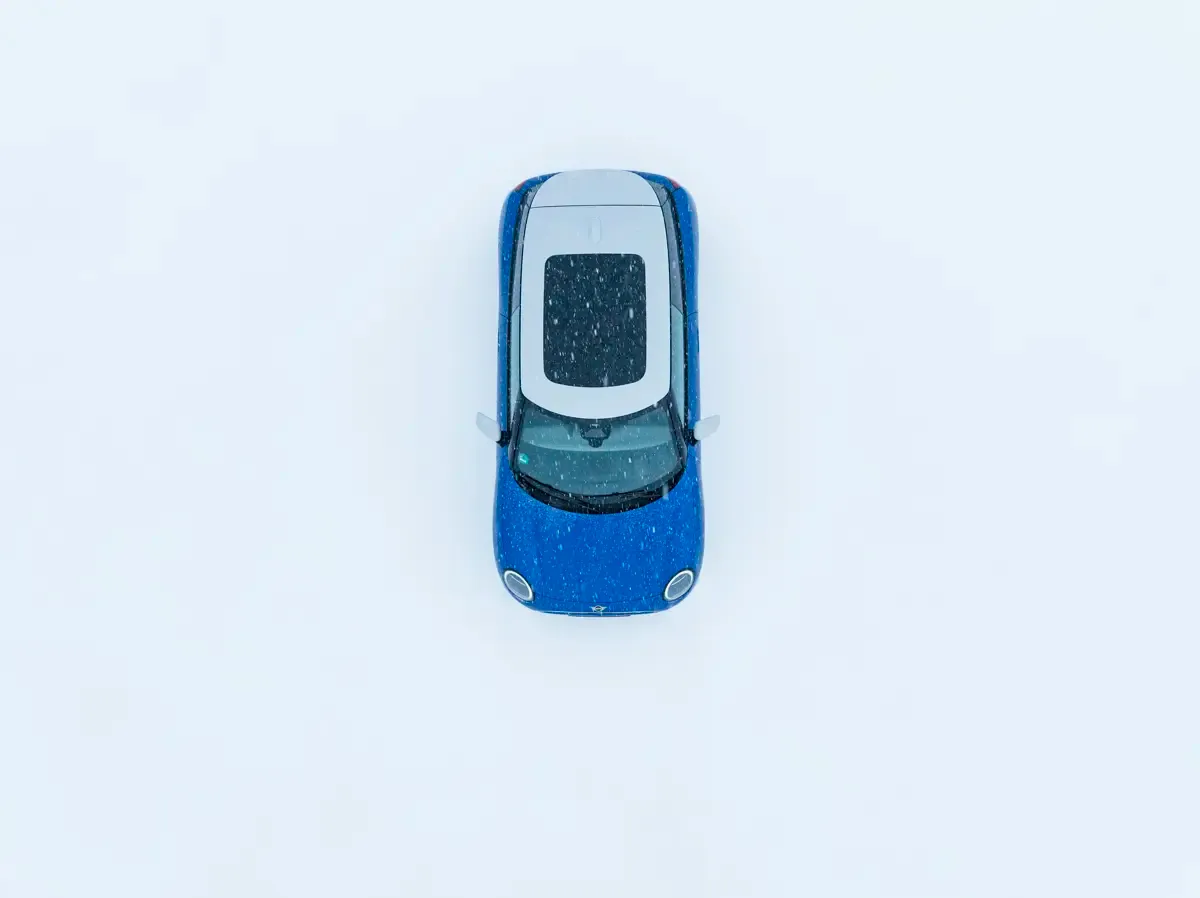 Elettronauti - Mini Cooper SE - Giallo - Esterno - Vista anteriore a tre quarti