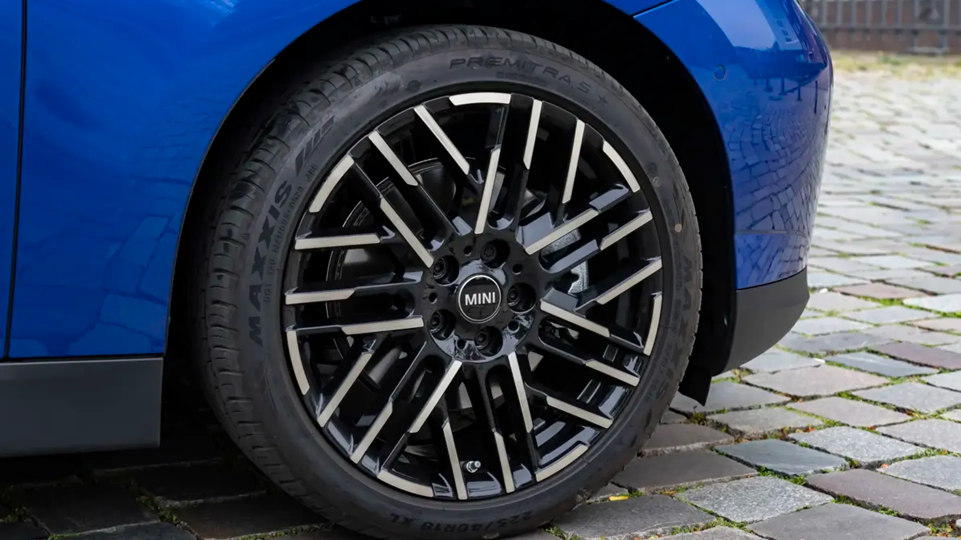 Elettronauti - Mini Cooper SE - Cerchio