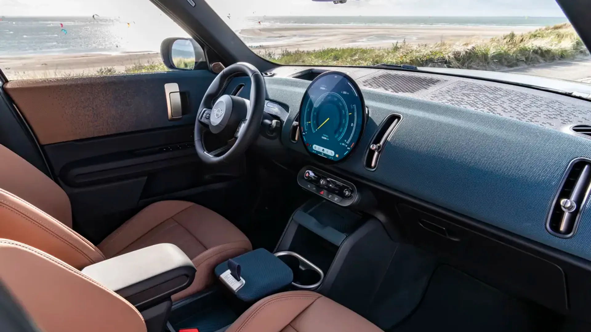Elettronauti - Mini Countryman E - Plancia - Vista della plancia