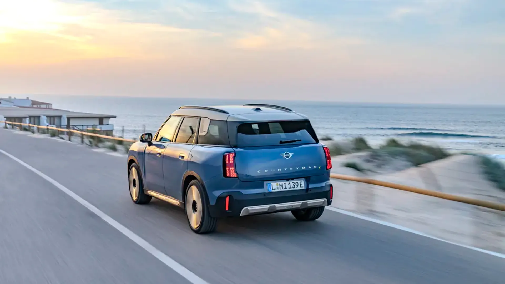 Elettronauti - Mini Countryman E - Verde - Esterno - Vista anteriore a tre quarti