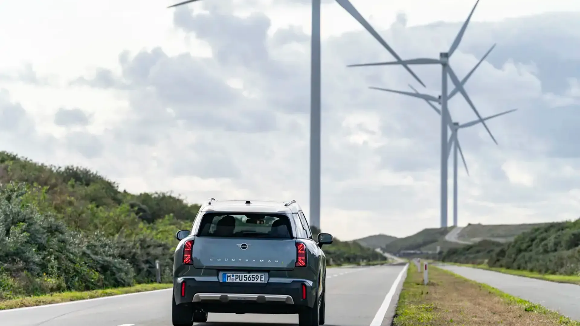 Elettronauti - Mini Countryman E - Verde - Esterno - Vista anteriore a tre quarti