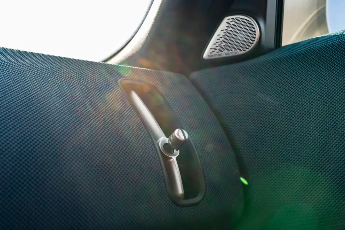 Elettronauti - Mini Countryman E - Verde - Esterno - Vista anteriore a tre quarti