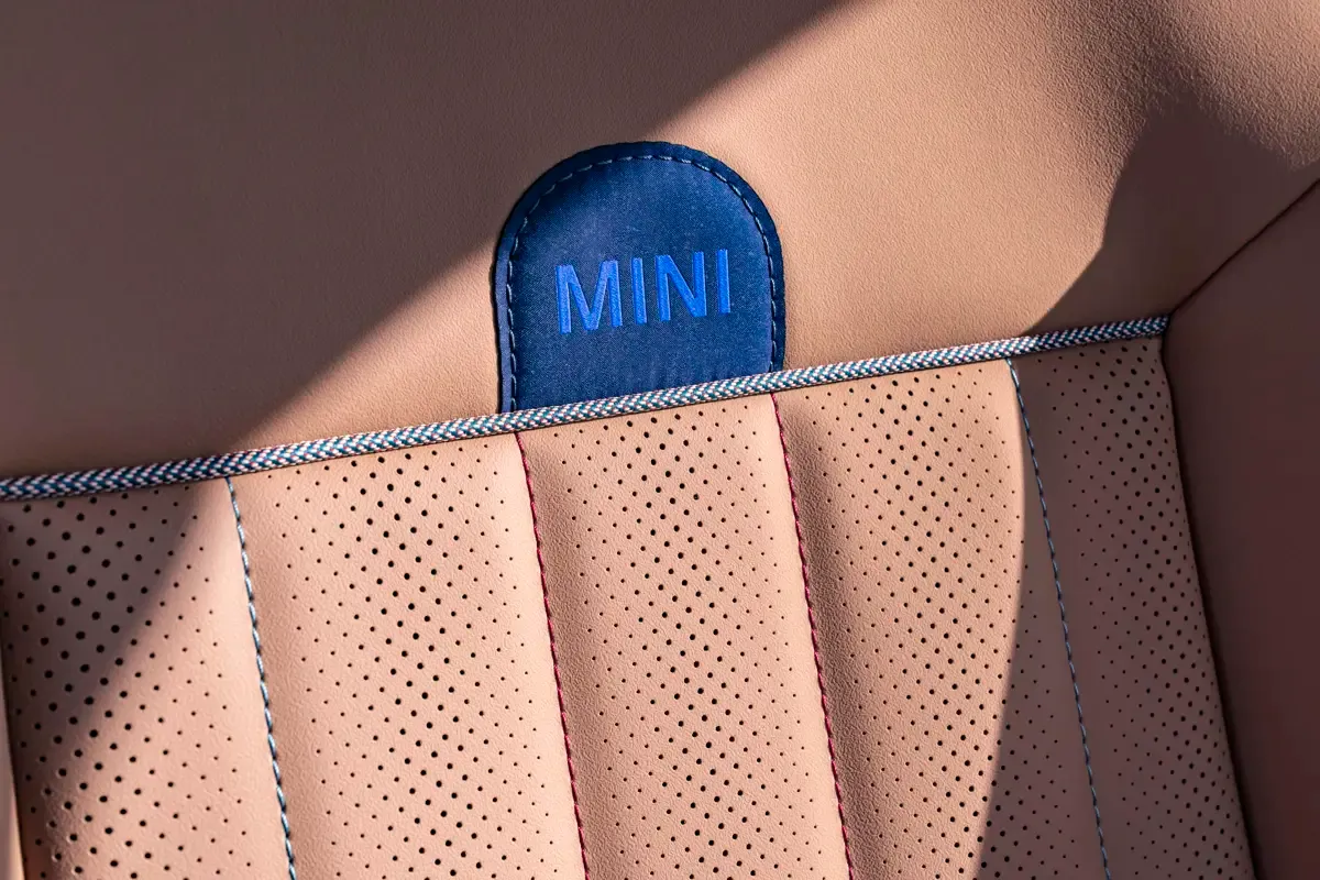 Elettronauti - Mini Countryman E - Verde - Esterno - Vista anteriore a tre quarti