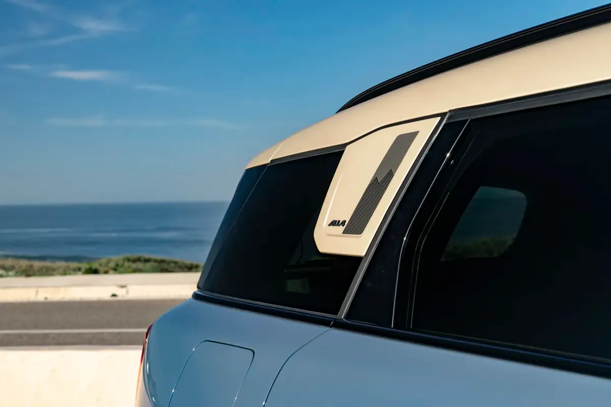 Elettronauti - Mini Countryman E - Verde - Esterno - Vista laterale