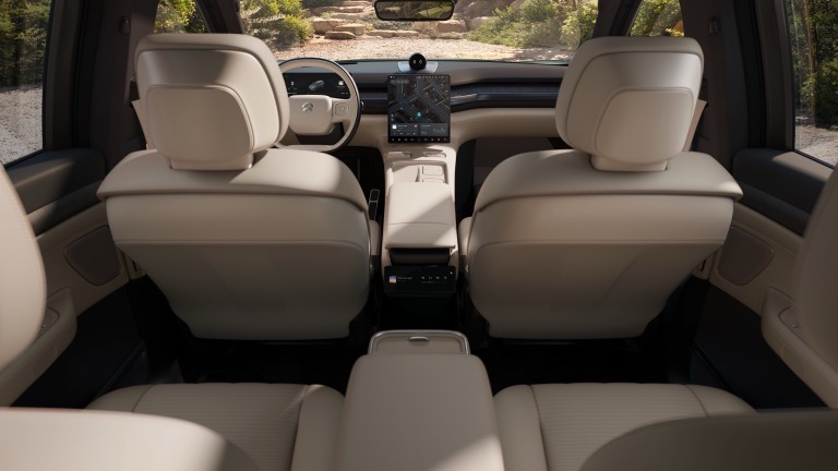NIO EL8 Standard Range