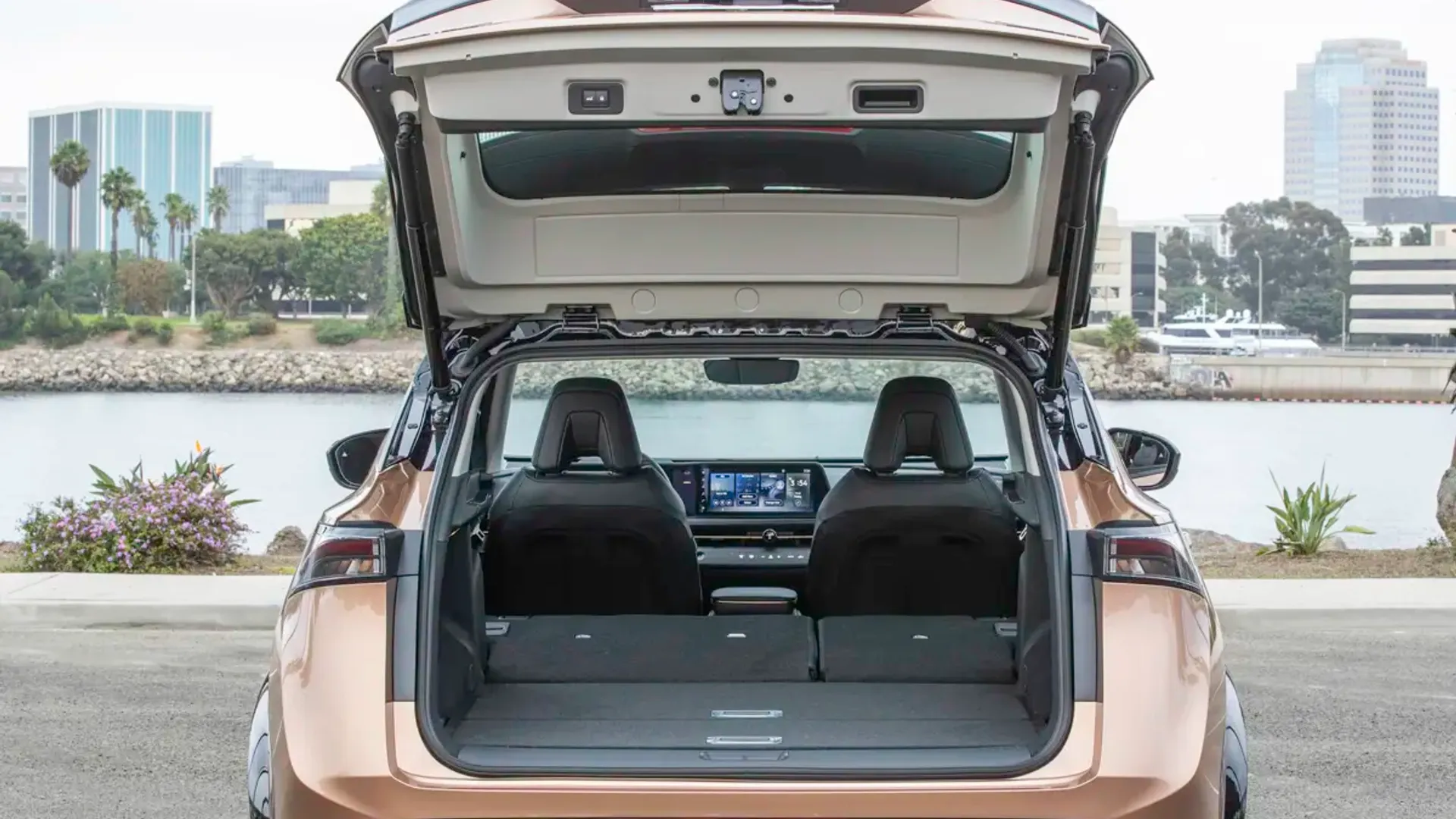 Elettronauti - Nissan Ariya 87kWh - Vano di carico - Bagagliaio