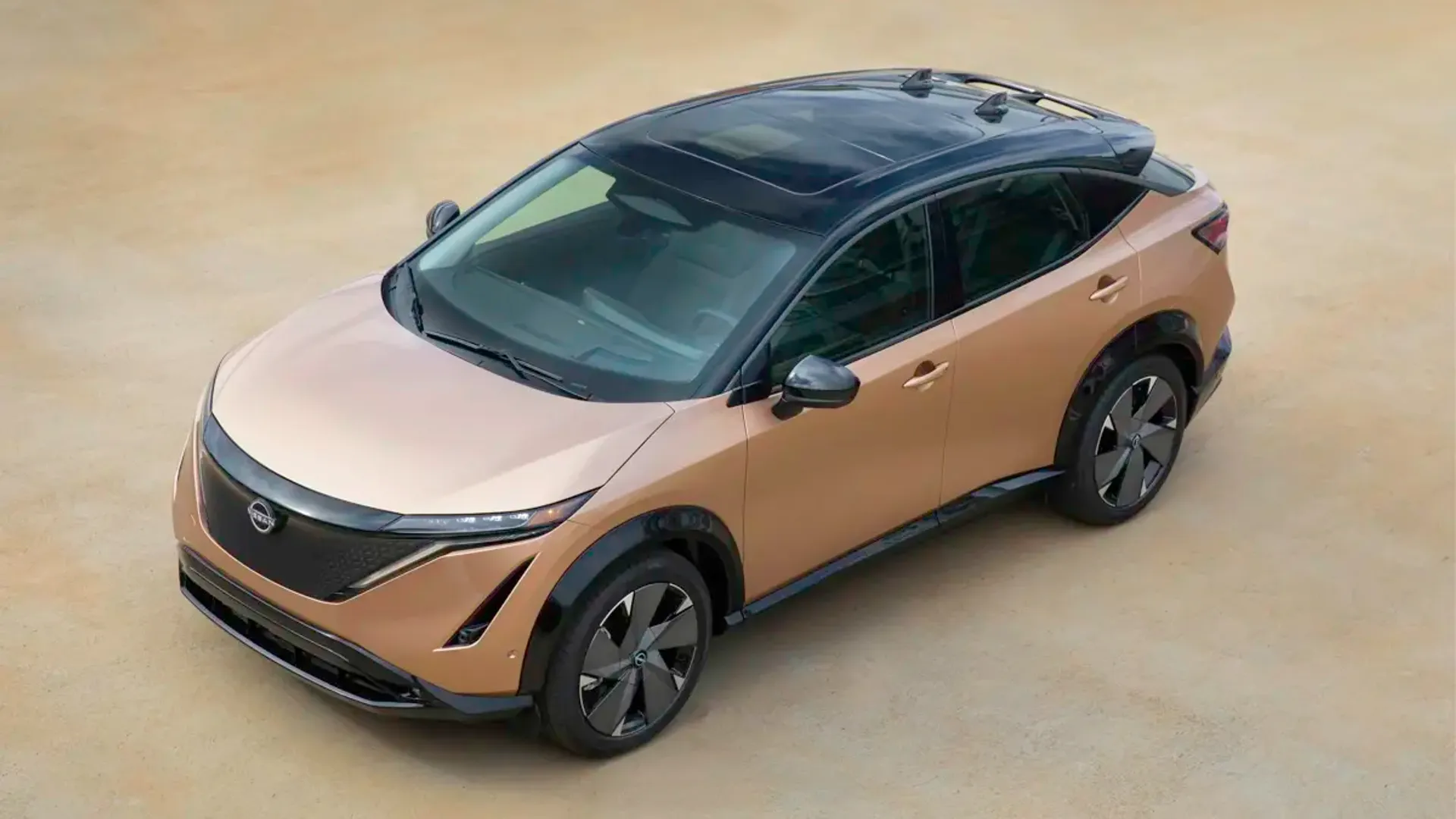 Elettronauti - Nissan Ariya 87kWh - Copper - Esterno - Vista anteriore a tre quarti
