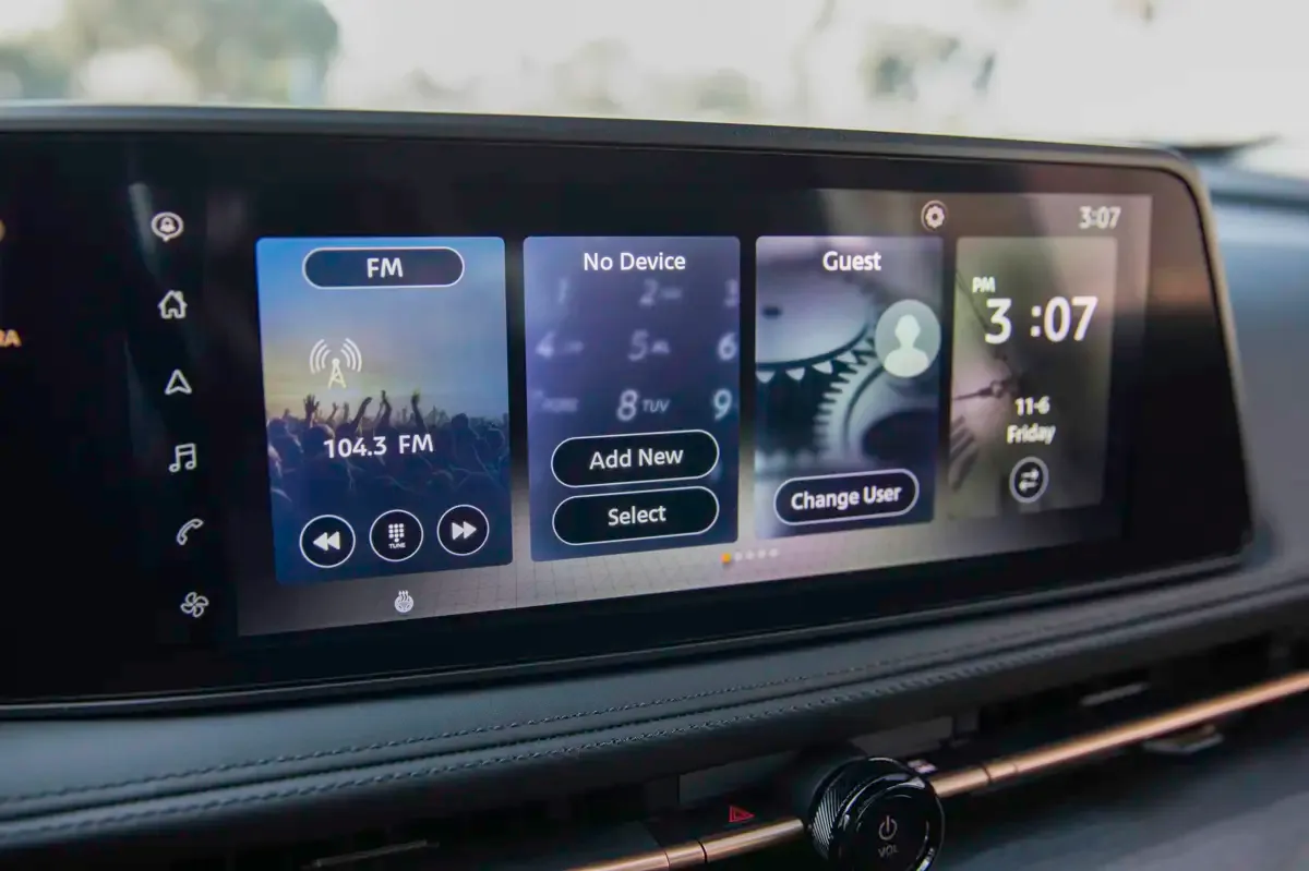 Elettronauti - Nissan Ariya 87kWh - Infotainment - Vista della plancia