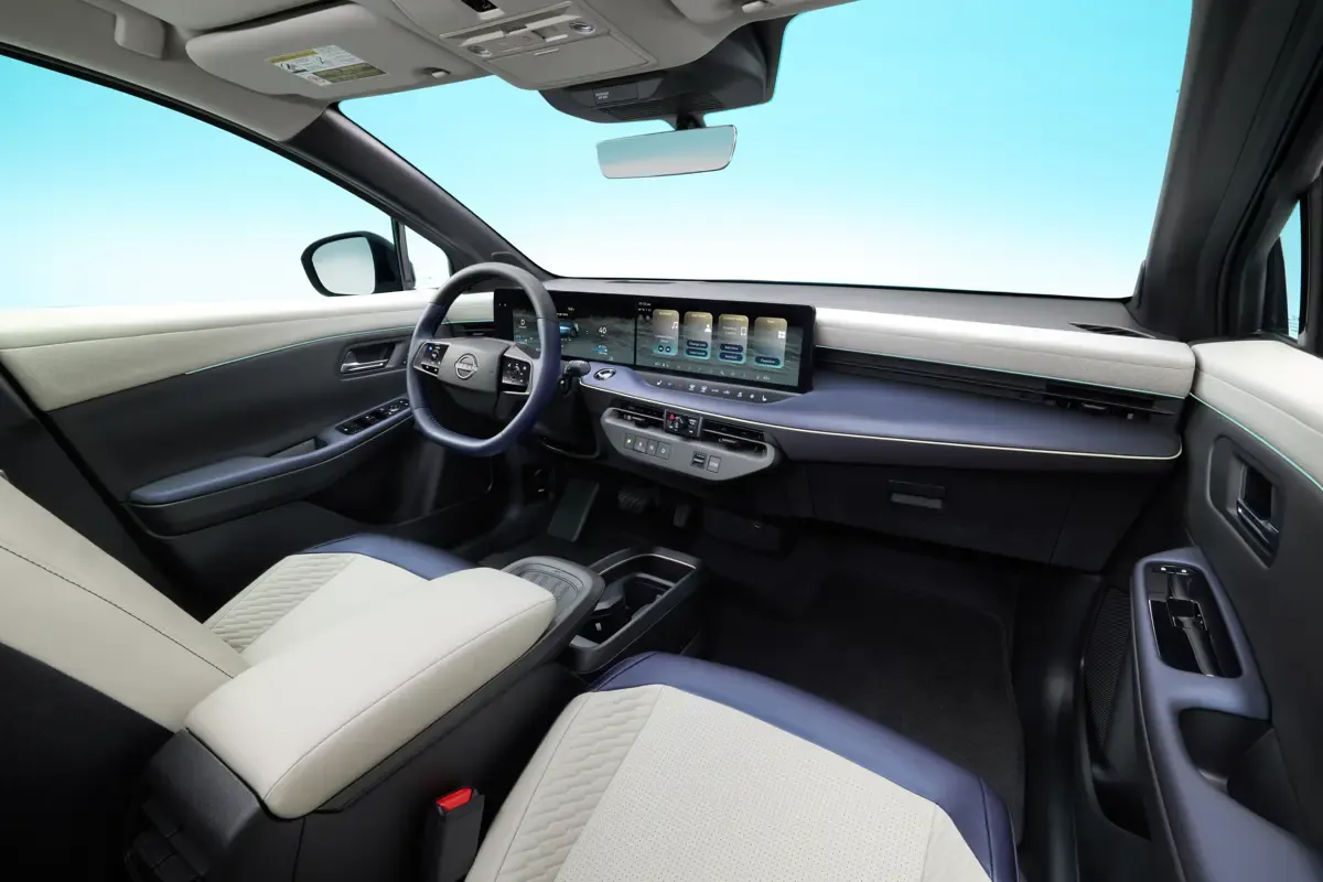 Elettronauti - Nissan Leaf Extended Range - Plancia - Vista della plancia
