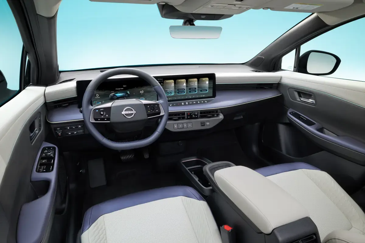 Elettronauti - Nissan Leaf Extended Range - Plancia - Vista della plancia