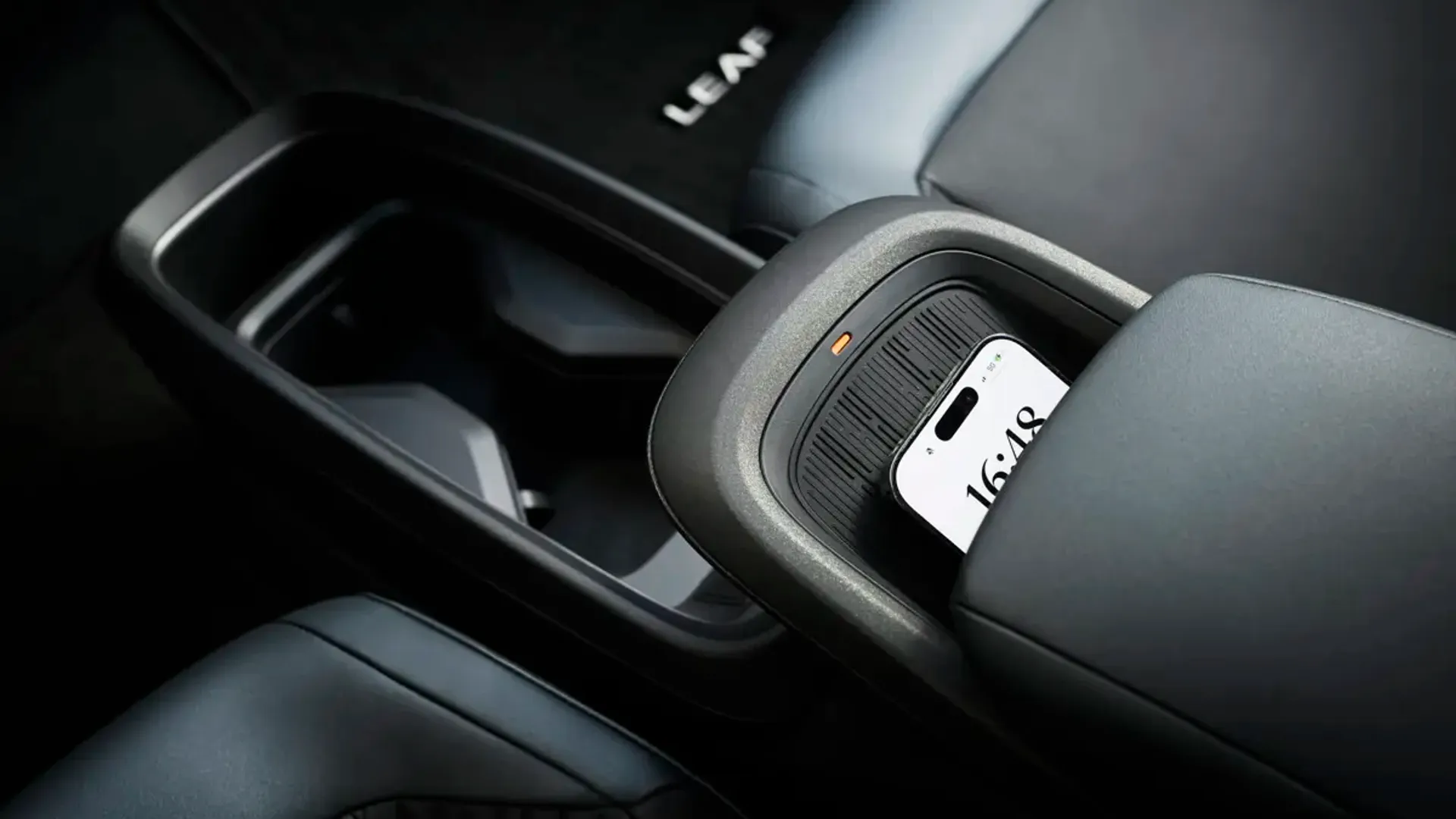 Elettronauti - Nissan Leaf Extended Range - Blu - Esterno - Vista anteriore a tre quarti
