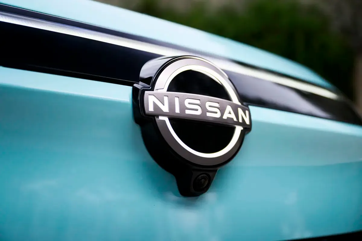 Elettronauti - Nissan Leaf Extended Range - Bianco - Esterno - Vista anteriore a tre quarti