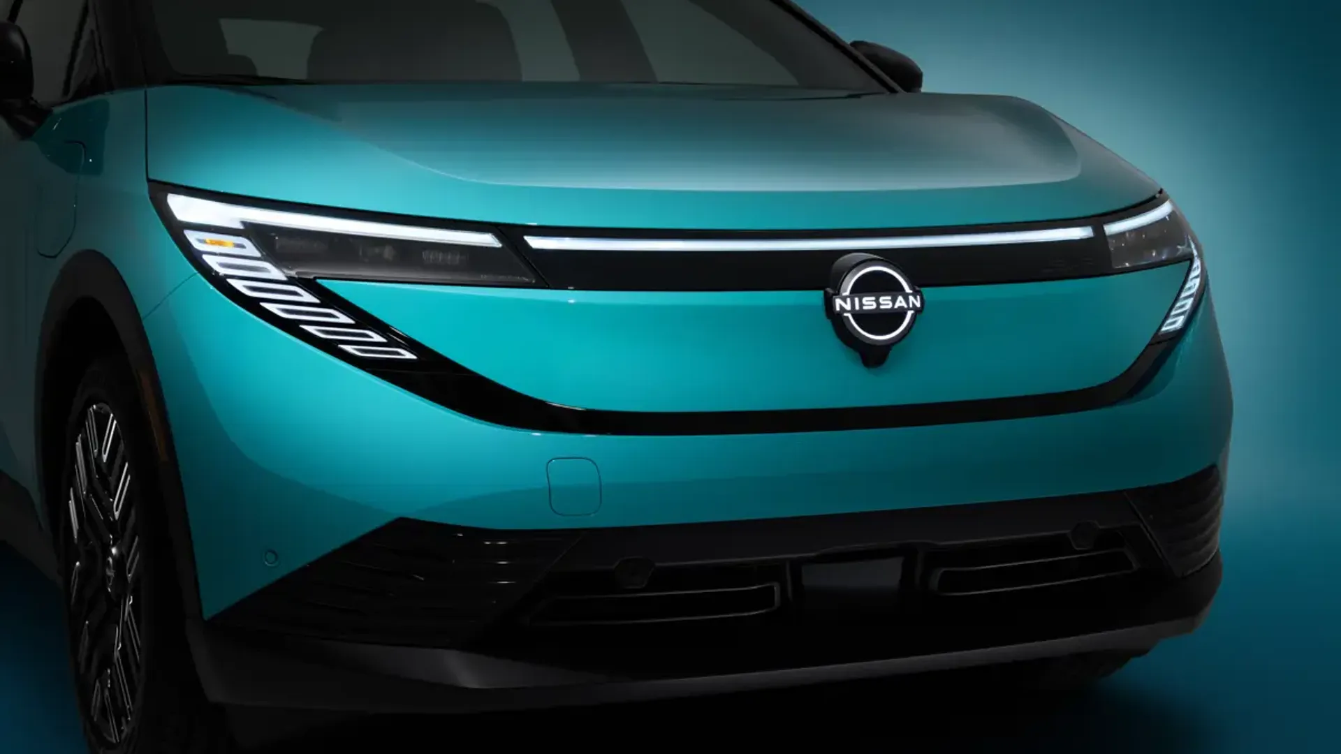 Elettronauti - Nissan Leaf Extended Range - Bianco - Esterno - Vista anteriore a tre quarti