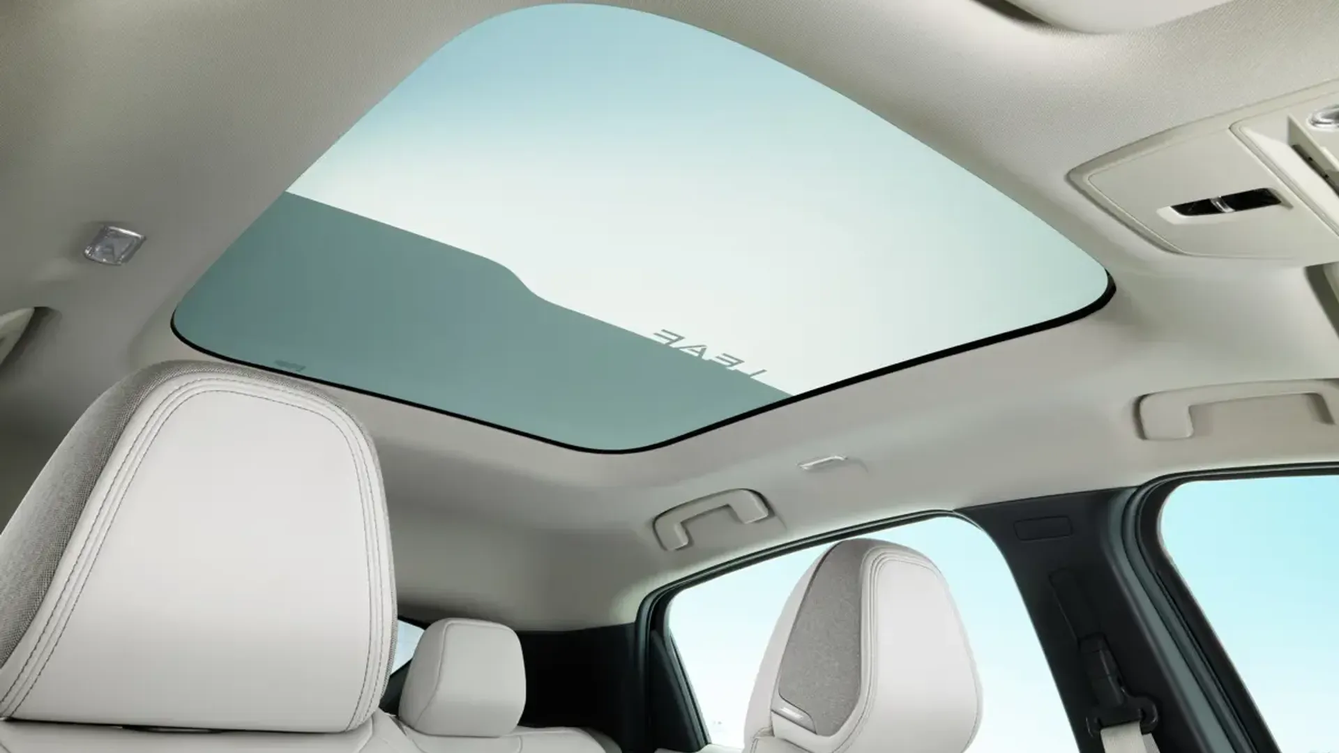 Elettronauti - Nissan Leaf Extended Range - Esterno - Vista dall'alto