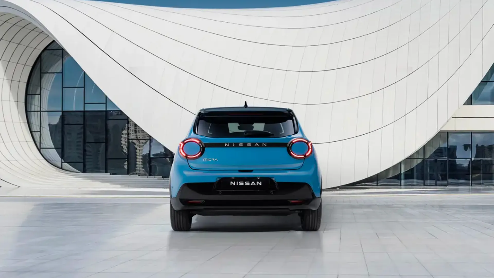 Elettronauti - Nissan Micra Extended Range 52 kWh - Giallo - Esterno - Vista anteriore a tre quarti