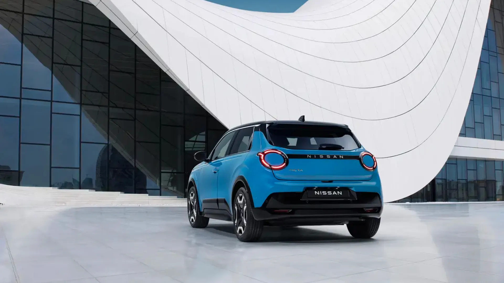 Elettronauti - Nissan Micra Extended Range 52 kWh - Giallo - Esterno - Vista anteriore a tre quarti