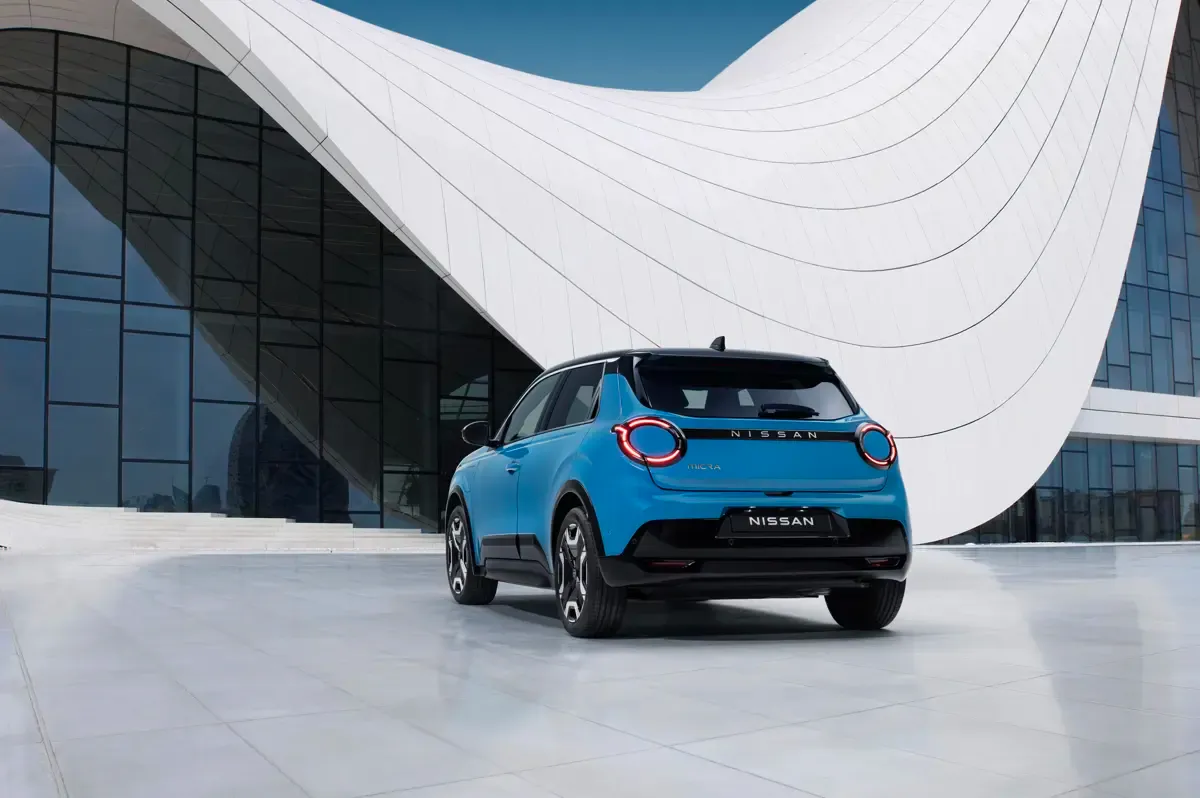 Elettronauti - Nissan Micra Extended Range 52 kWh - Giallo - Esterno - Vista anteriore a tre quarti