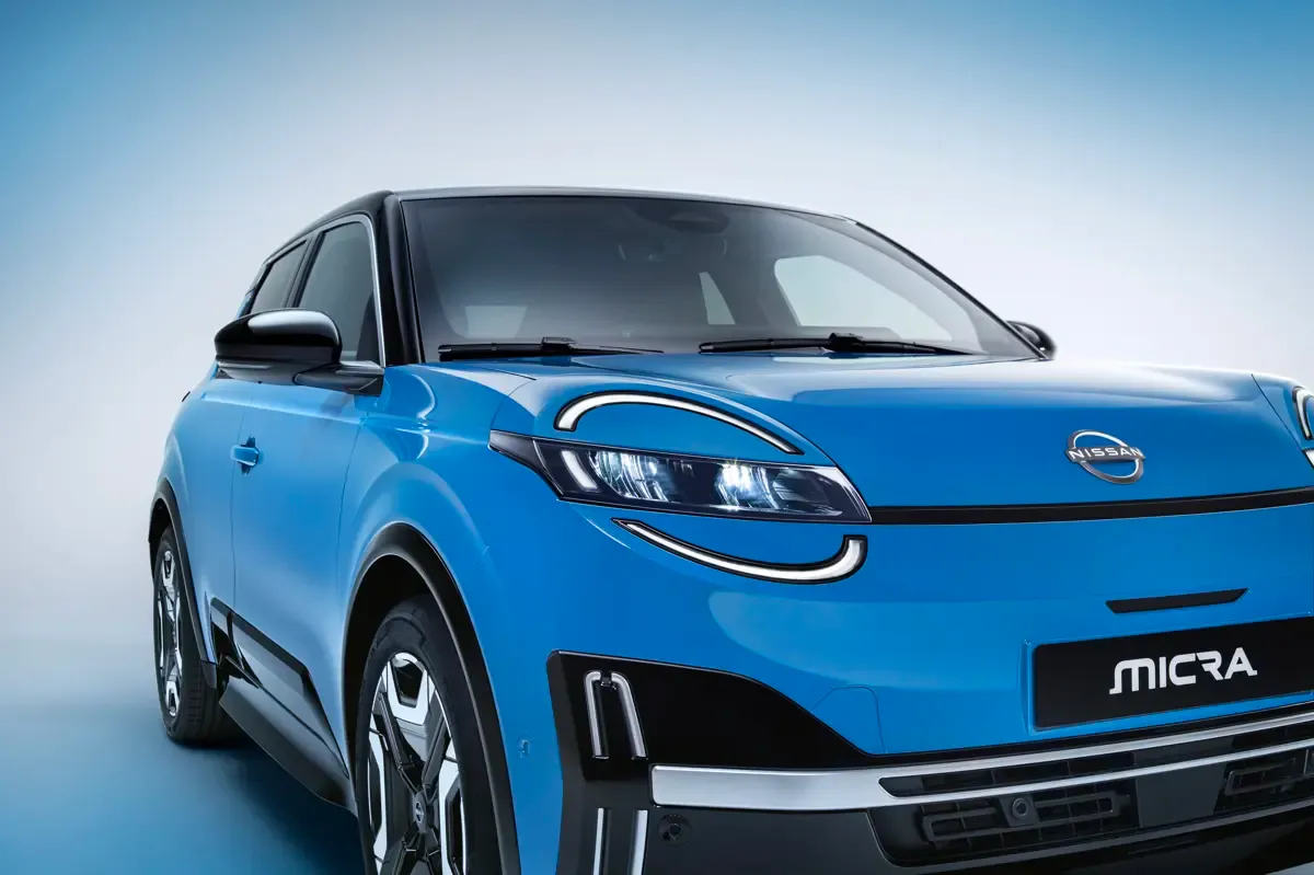 Elettronauti - Nissan Micra Extended Range 52 kWh - Giallo - Esterno - Vista anteriore a tre quarti