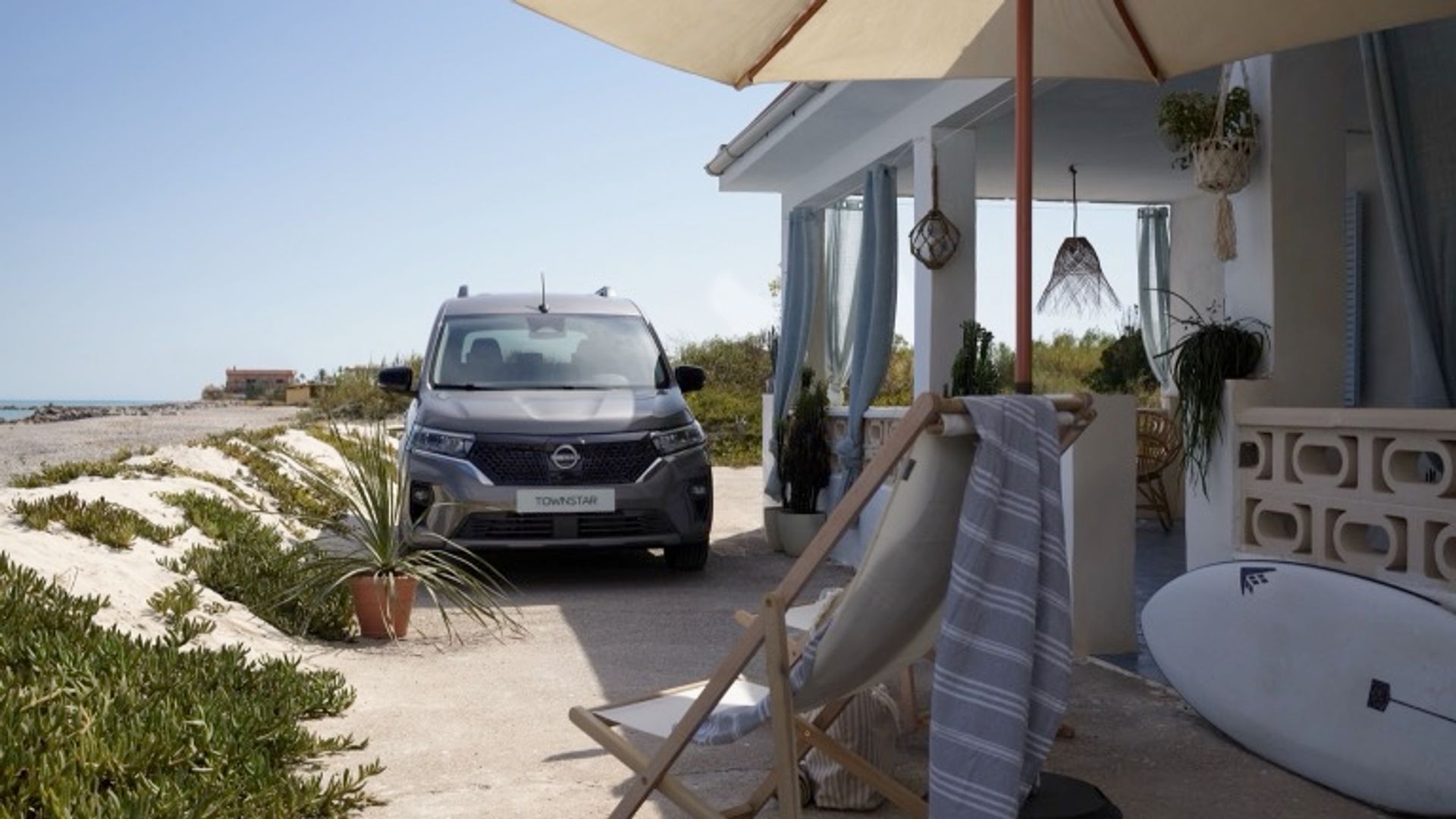 Elettronauti - Nissan Townstar EV Passenger - Bianco - Esterno - Vista anteriore a tre quarti