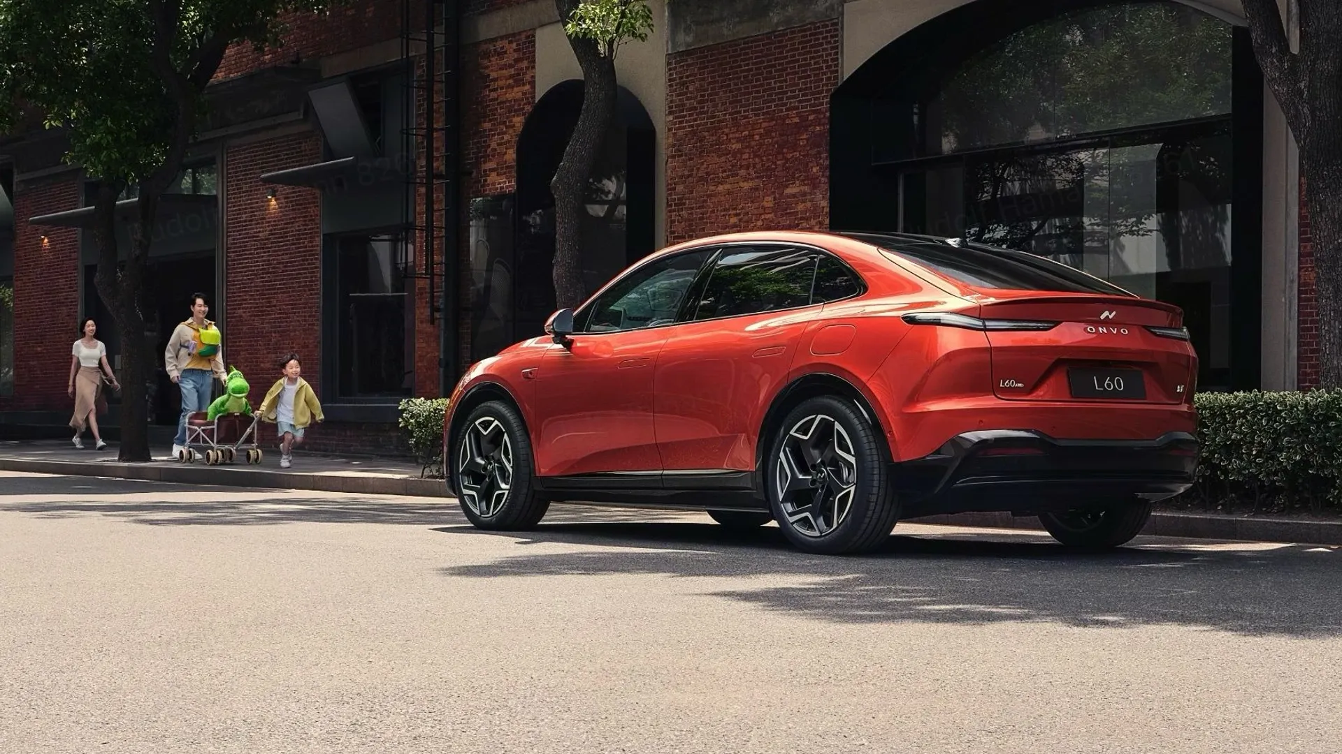 Onvo L60 AWD