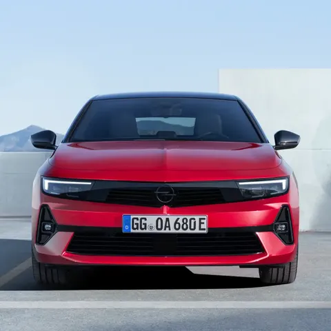 Elettronauti - Opel Astra Sports Tourer Electric - Grigio - Esterno - Vista anteriore