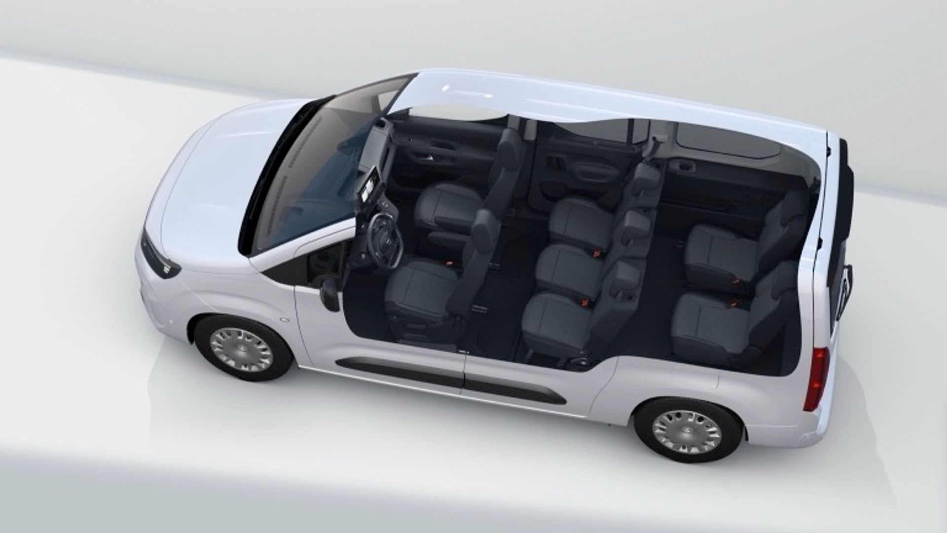Elettronauti - Opel Combo Electric 50 kWh - Blu - Esterno - Vista anteriore a tre quarti