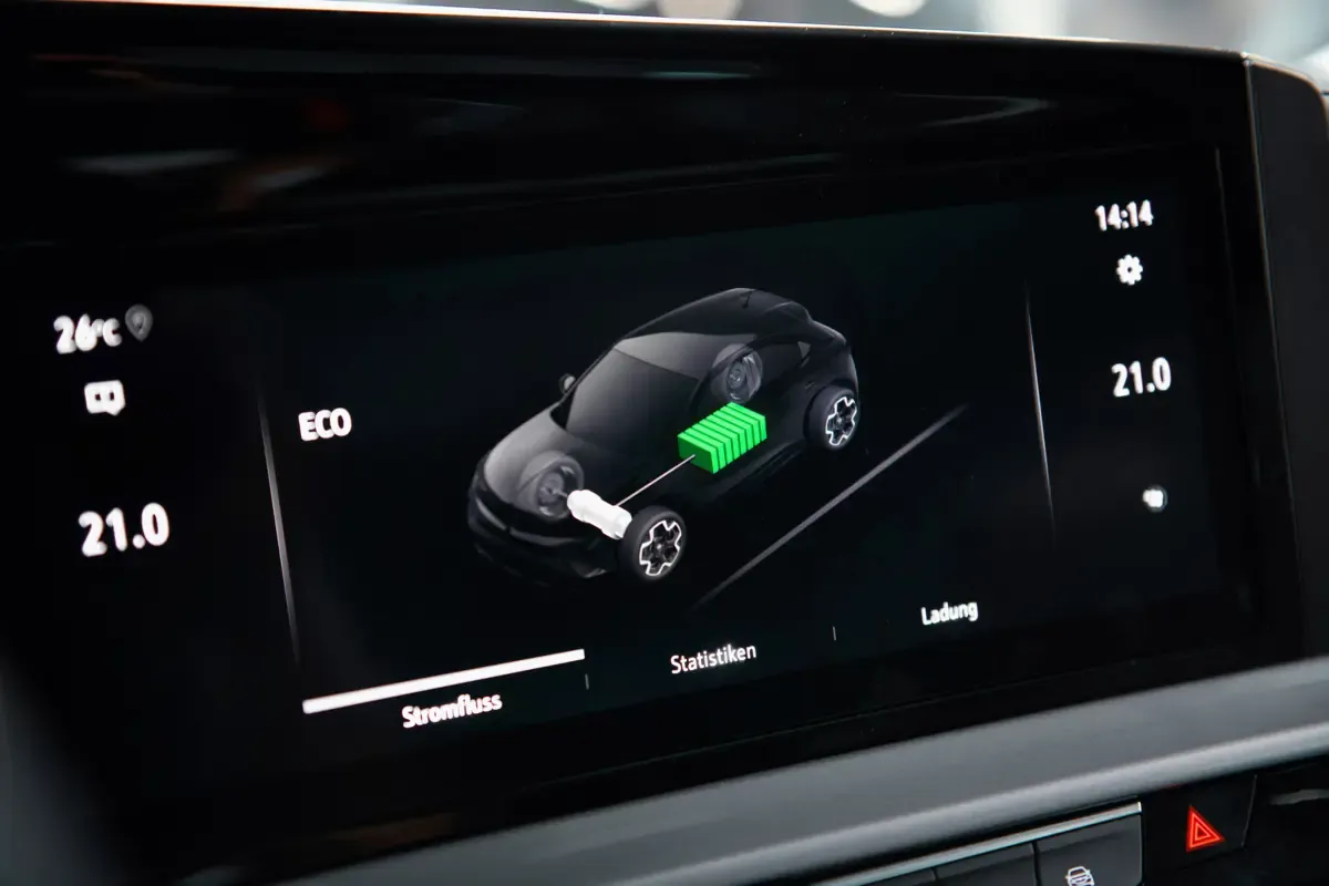 Elettronauti - Opel Mokka Electric - Plancia - Vista della plancia