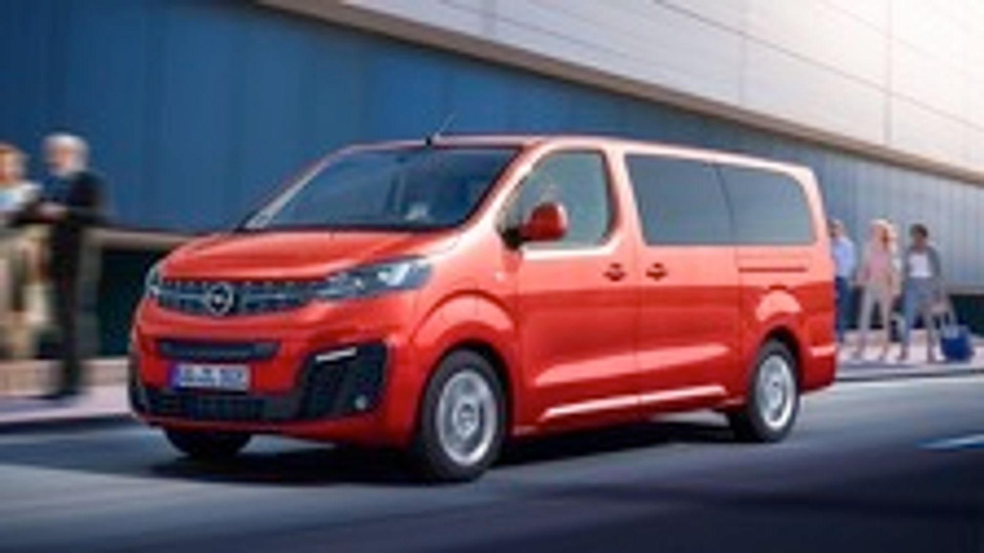 Elettronauti - Opel Zafira Electric 50 kWh - Grigio - Esterno - Vista anteriore a tre quarti
