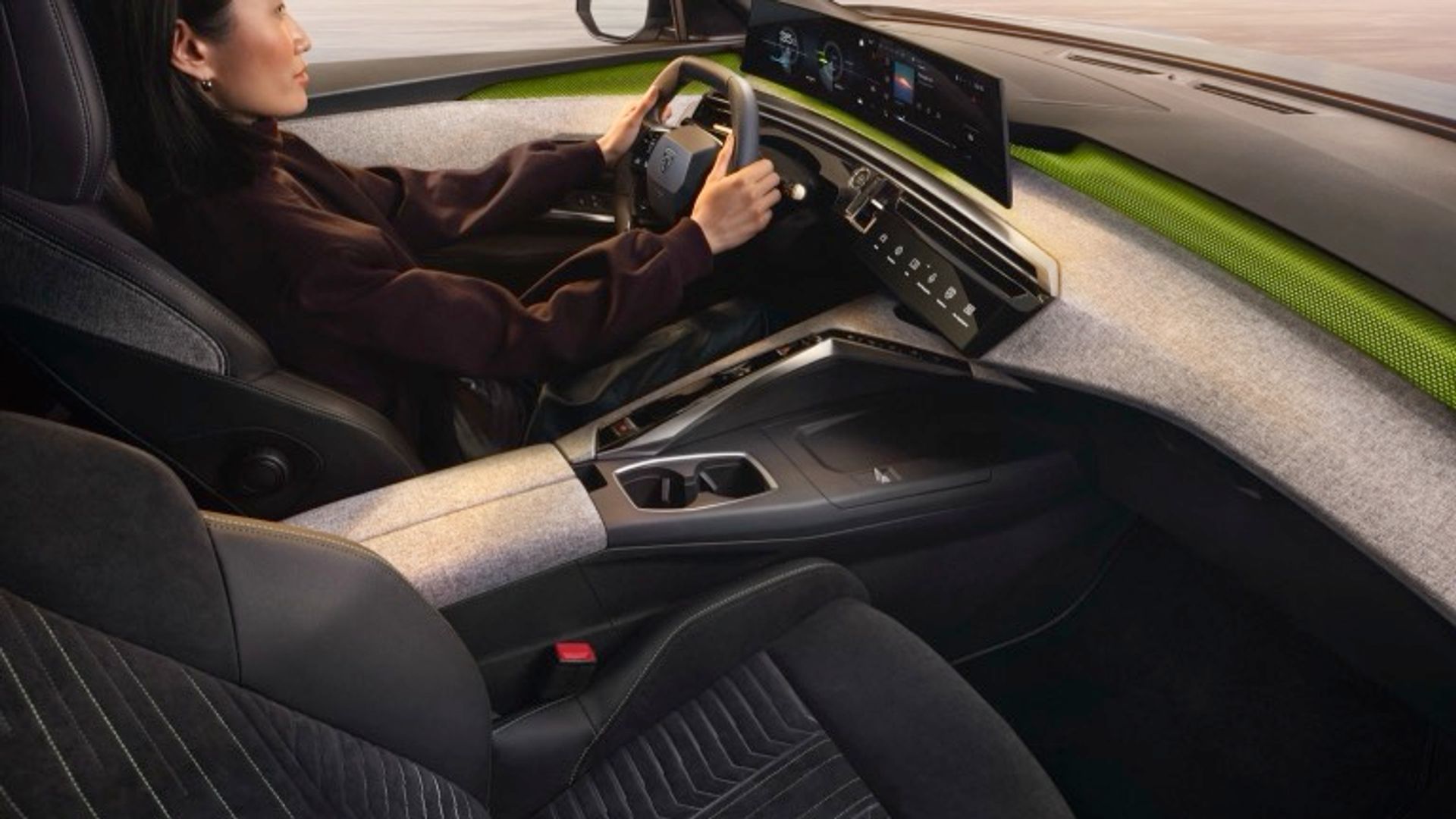 Peugeot e-5008 73 kWh
