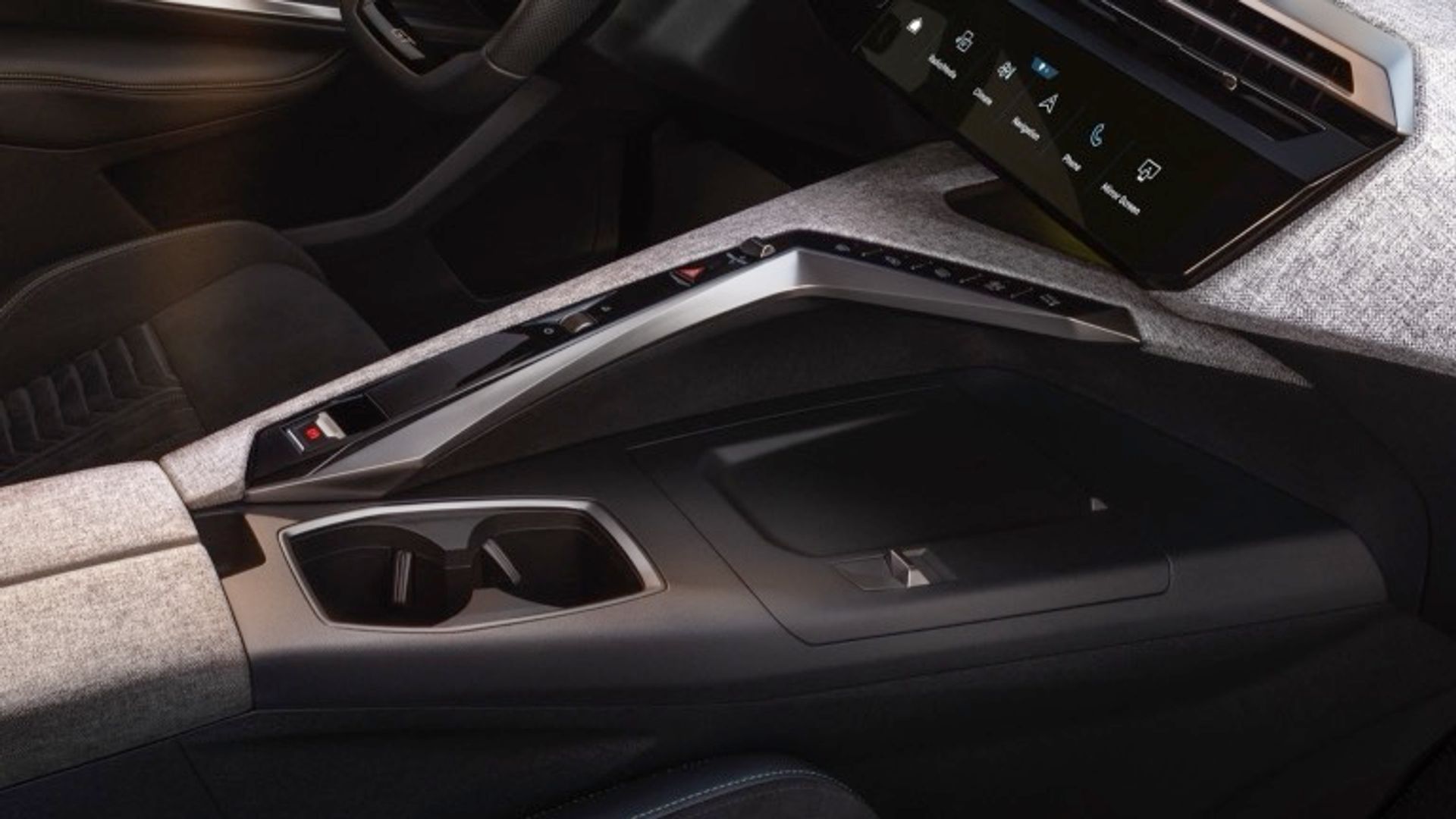 Peugeot e-5008 73 kWh