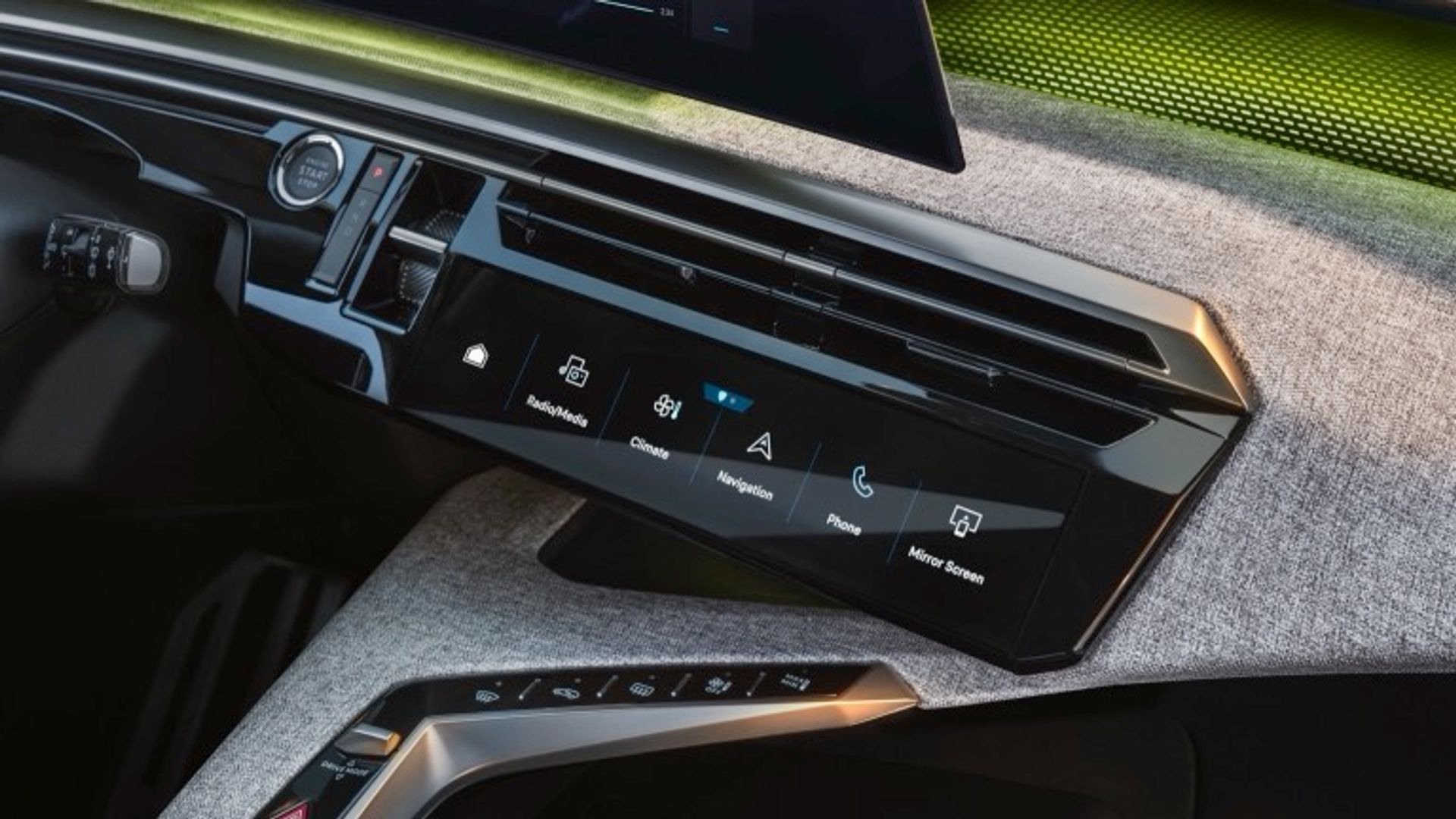 Peugeot e-5008 73 kWh