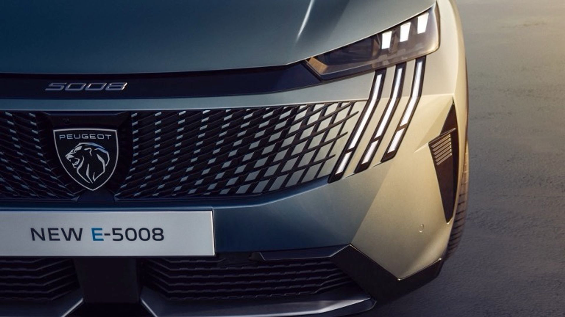 Peugeot e-5008 73 kWh