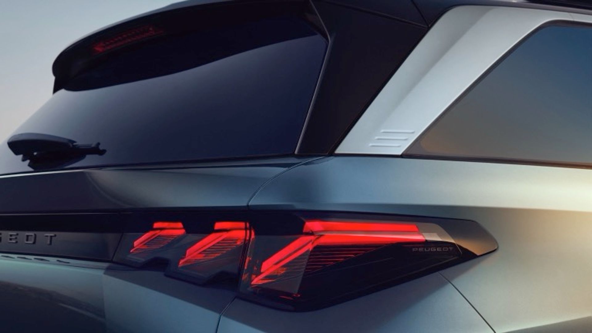 Peugeot e-5008 73 kWh
