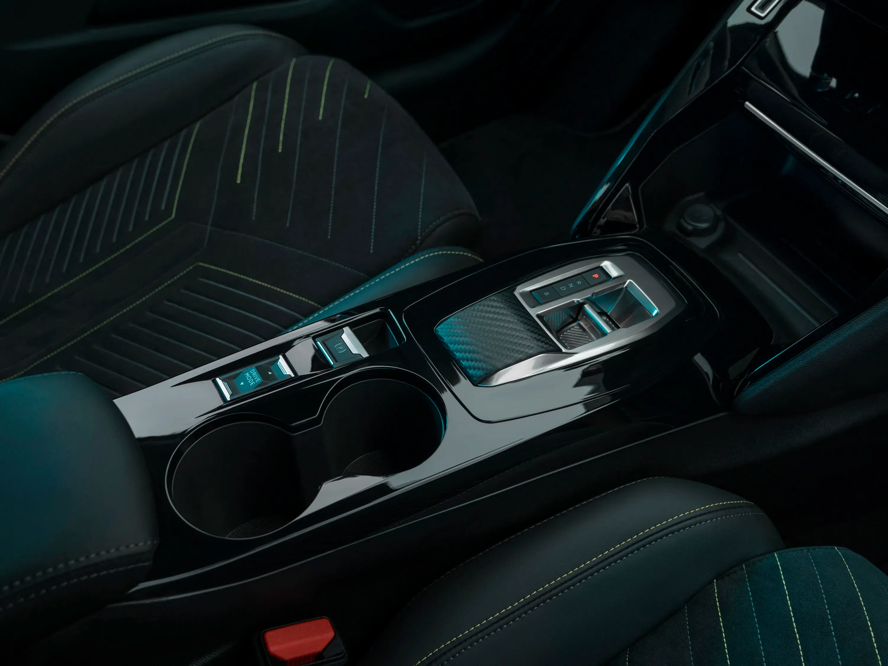 Elettronauti - Peugeot e-208