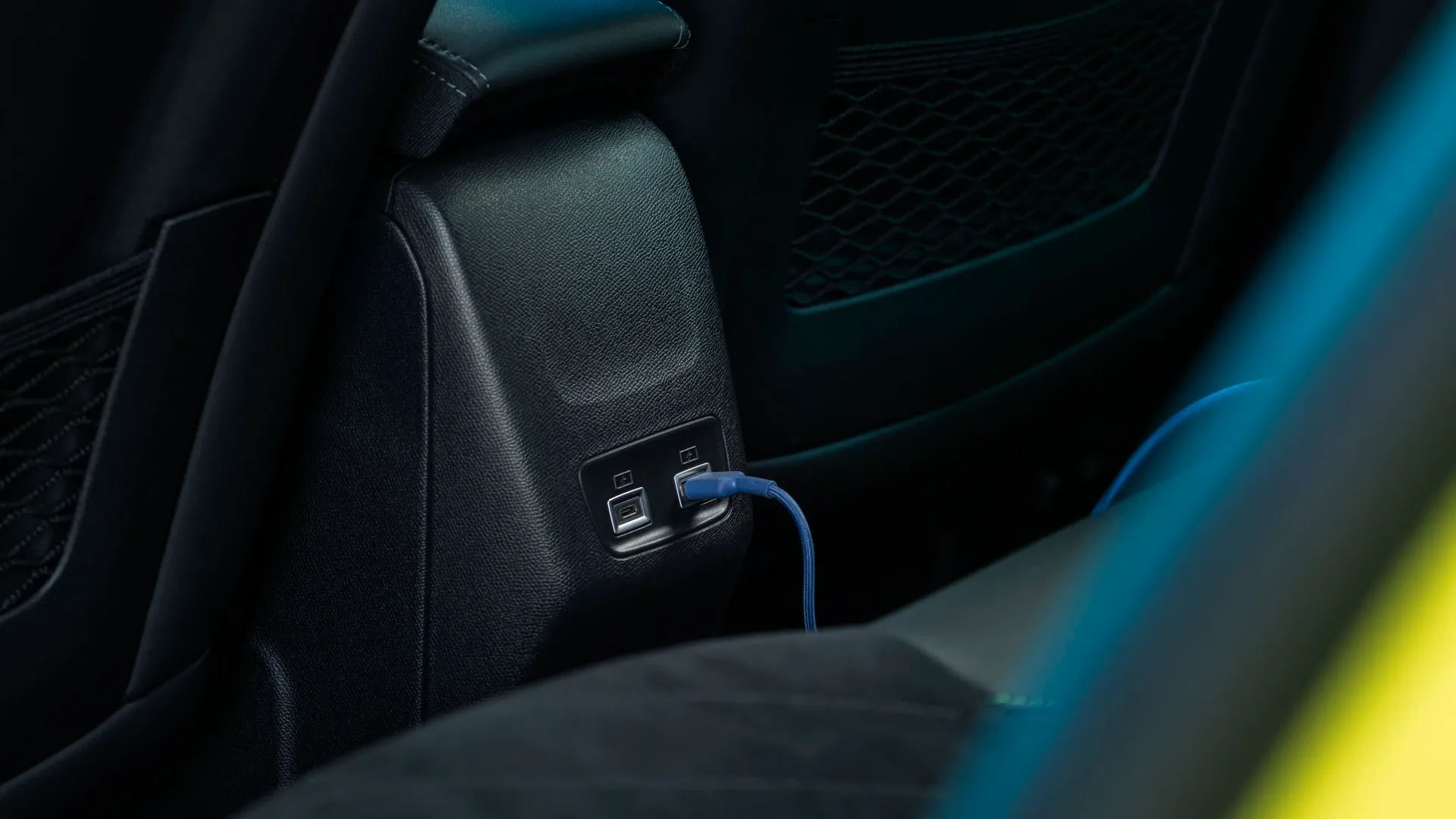 Elettronauti - Peugeot e-208