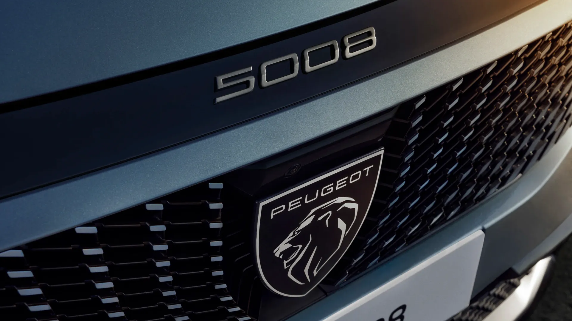 Elettronauti - Peugeot e-5008