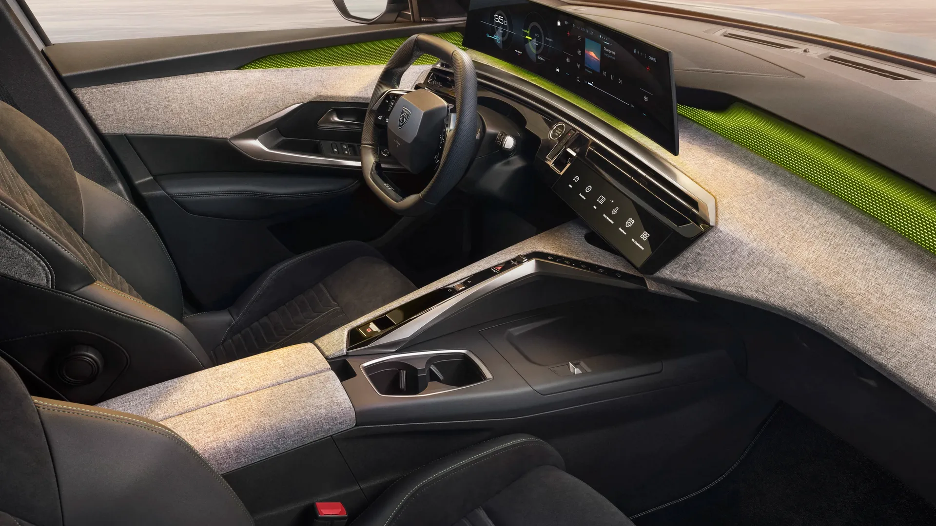 Elettronauti - Peugeot e-5008