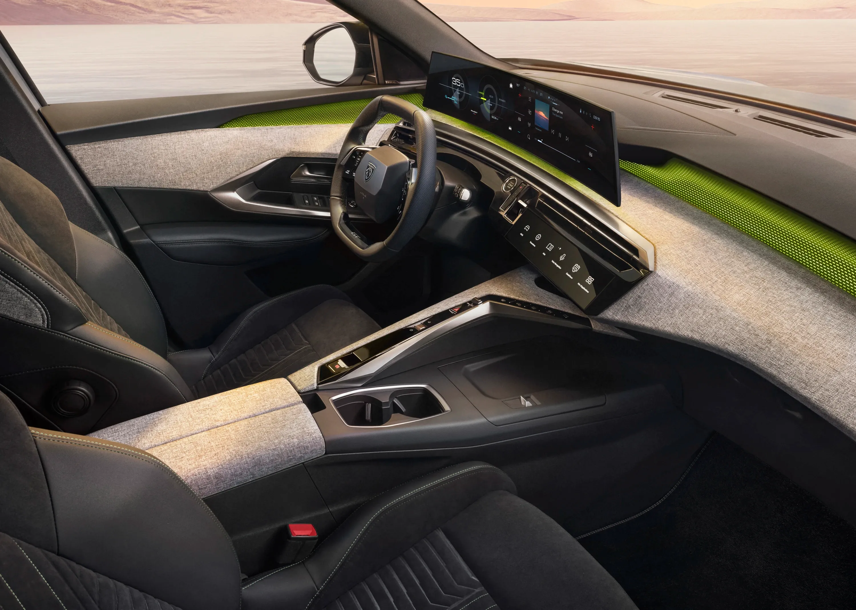 Elettronauti - Peugeot e-5008