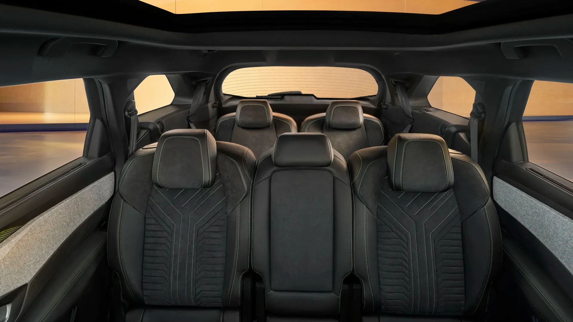 Elettronauti - Peugeot e-5008