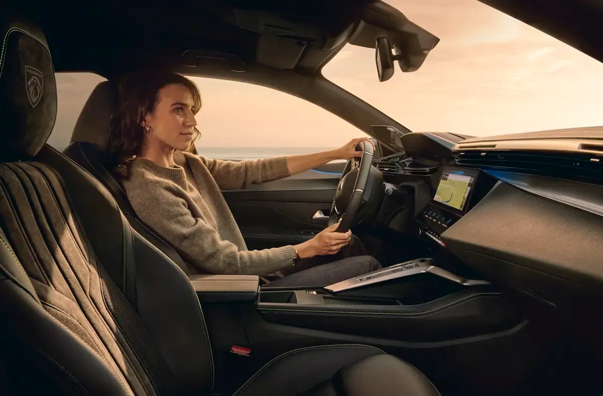 Elettronauti - Peugeot E-408 58 kWh - Sedili - Sedili anteriori
