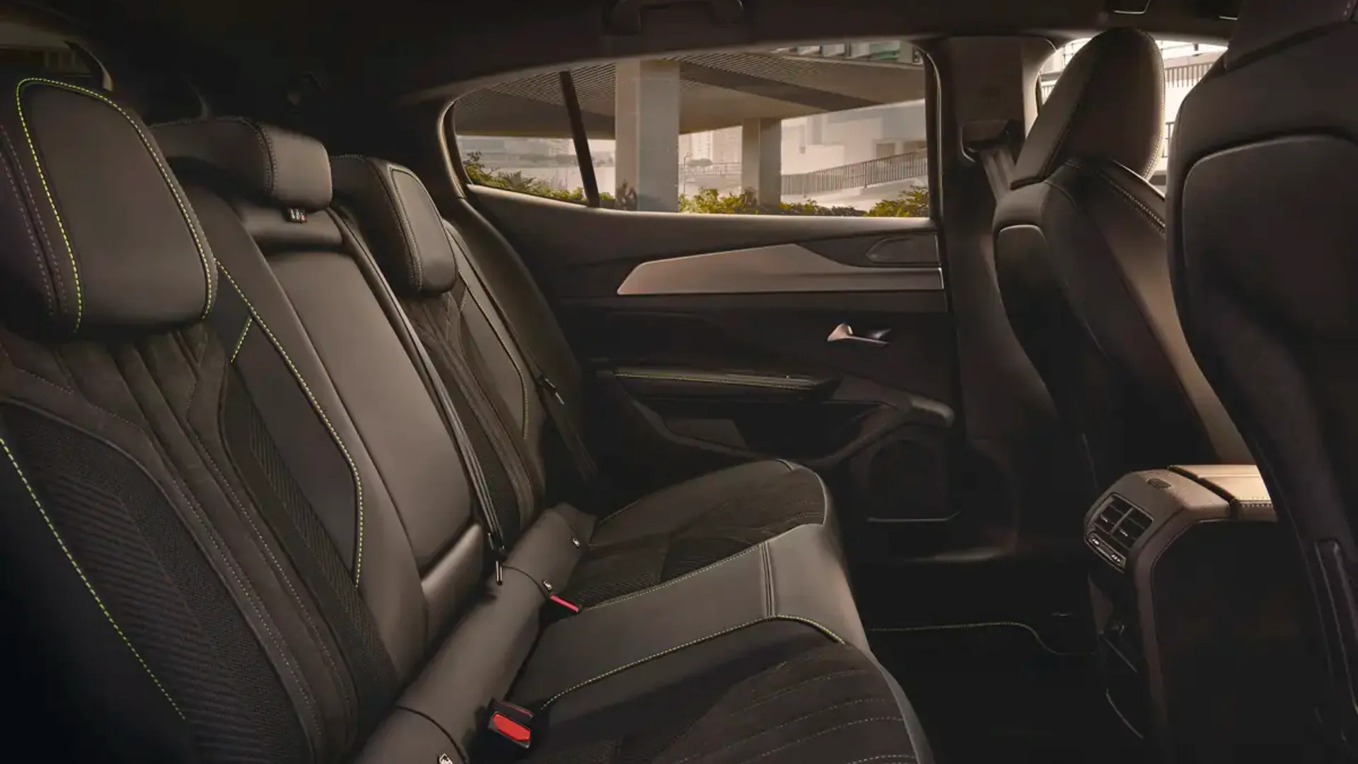 Elettronauti - Peugeot E-408 58 kWh - Nero - Sedili - Sedili posteriori