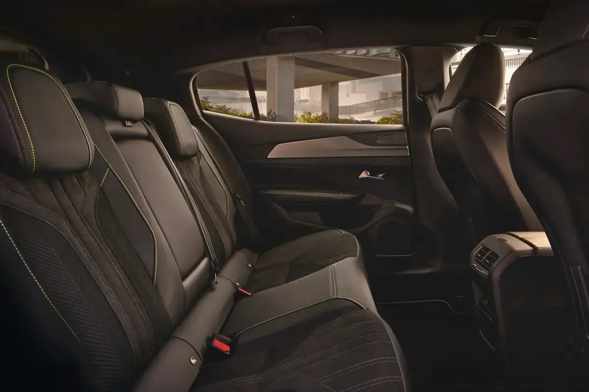 Elettronauti - Peugeot E-408 58 kWh - Nero - Sedili - Sedili posteriori