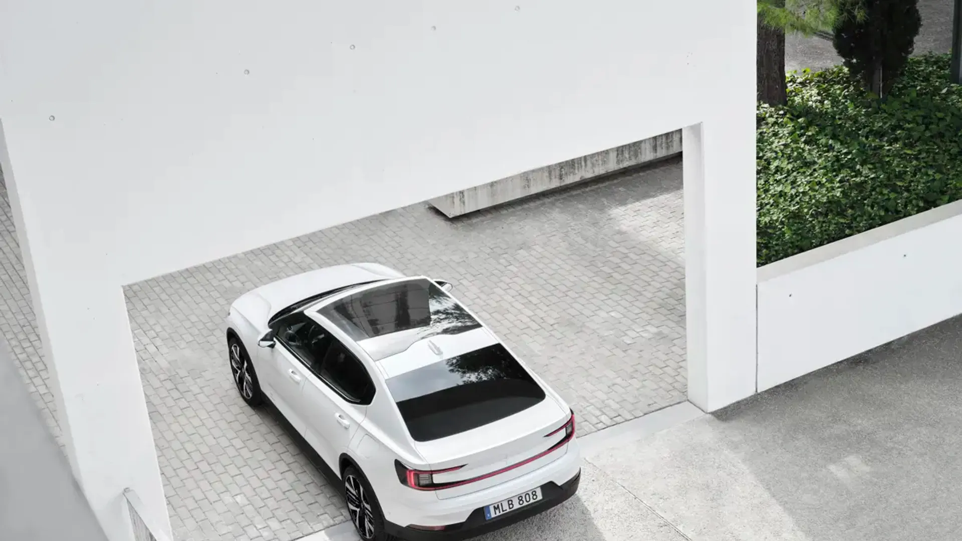 Elettronauti - Polestar 2 Long Range Dual Motor - Grigio - Esterno - Vista anteriore a tre quarti